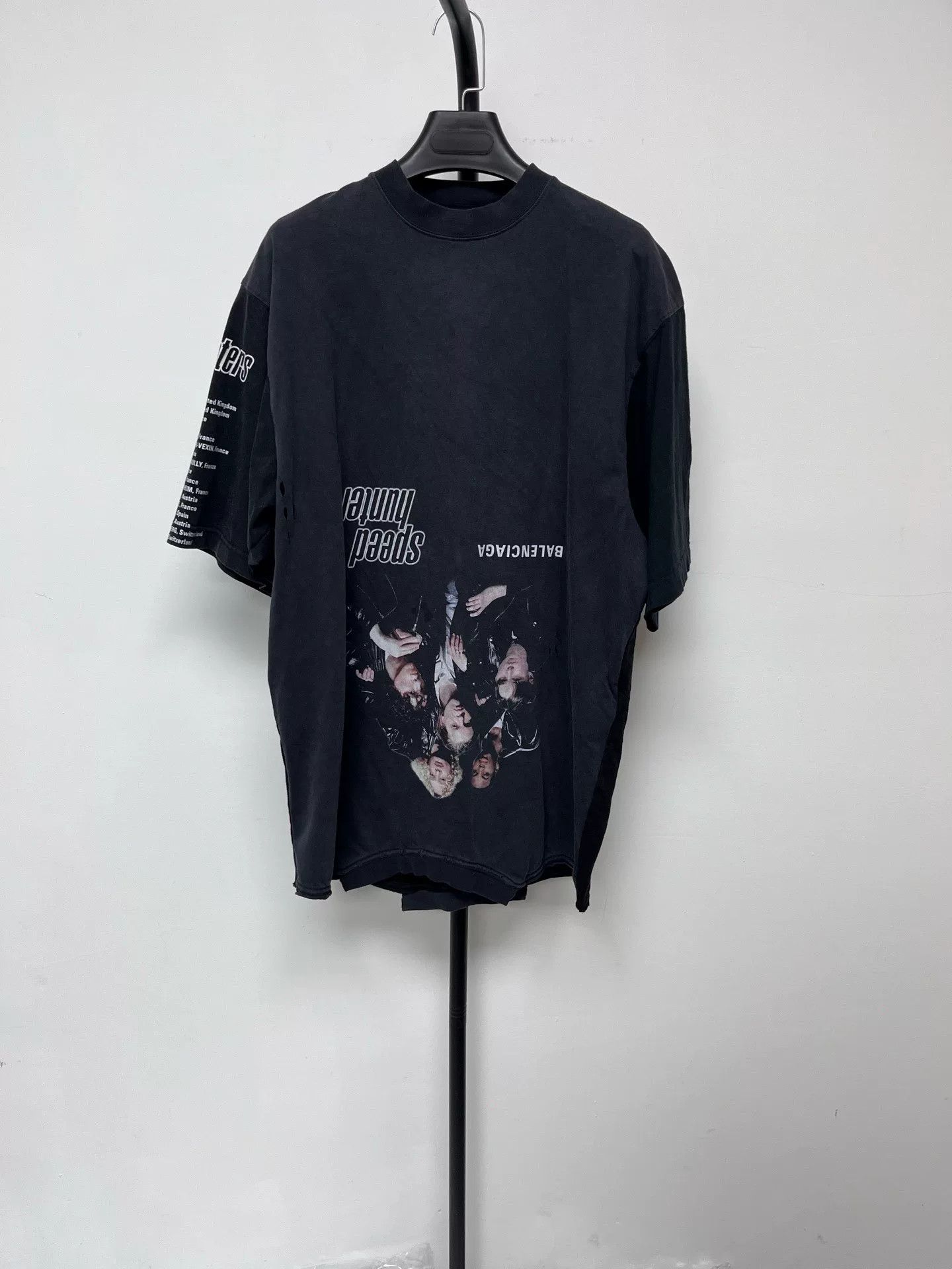 Balenciaga Balenciaga Inverted Logo Short Sleeve T-Shirt Size US M / EU 48-50 / 2 - 1 Thumbnail