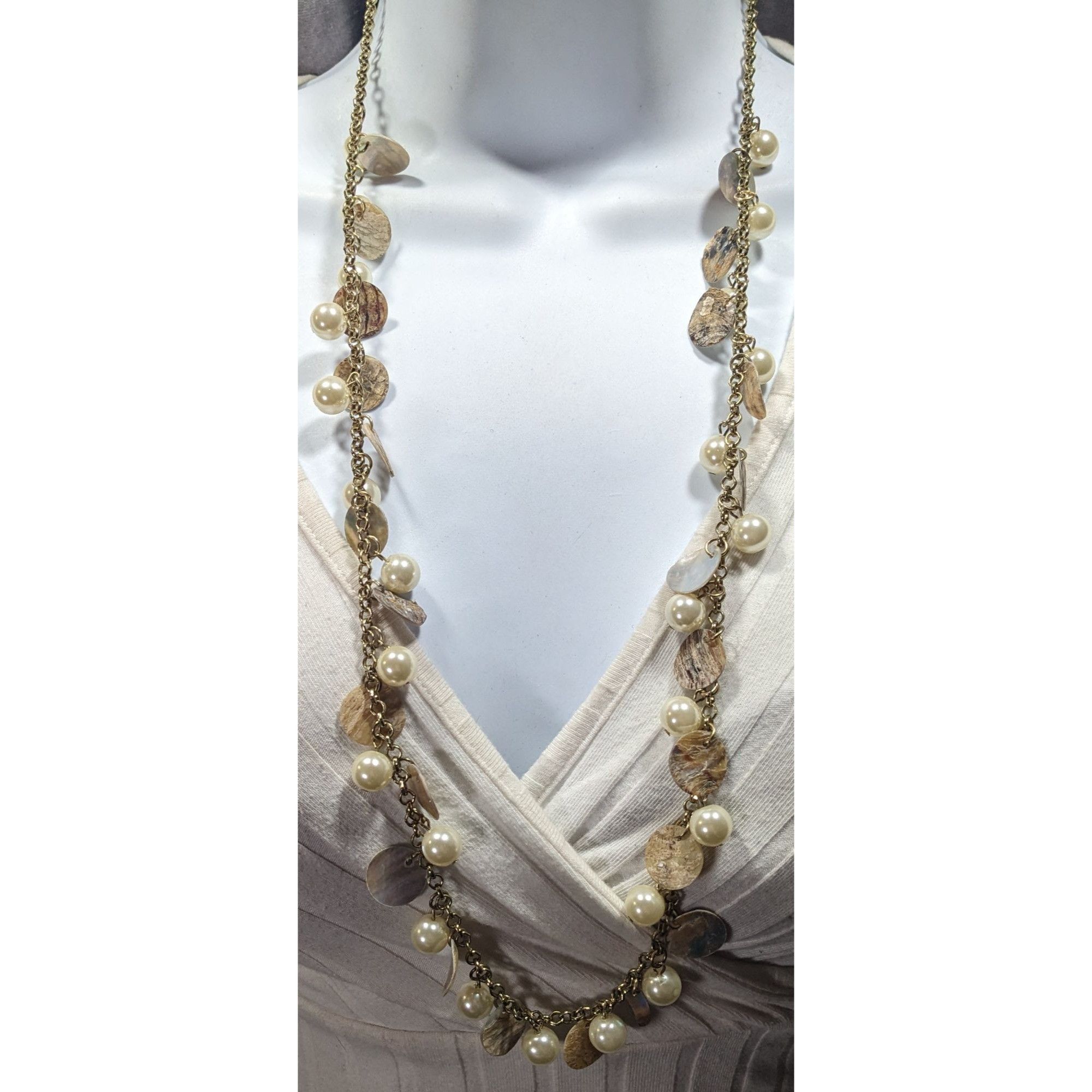 Other Bohemian Glam Faux Pearl Shell Disc Charm Necklace Size ONE SIZE - 2 Thumbnail