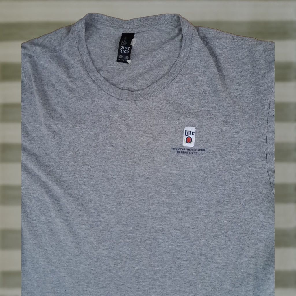 Vintage Detroit Lions Miller Lite XL Draft Day T-Shirt Grey Men XL Short Sleeve Football District Shirt Size US XL / EU 56 / 4 - 1 Thumbnail