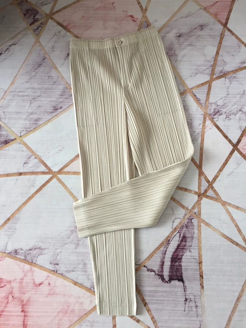 Issey Miyake issey miyake size:3 Beige trousers 2505-Nextarrow Size US 26 / EU 42 - 1 Thumbnail