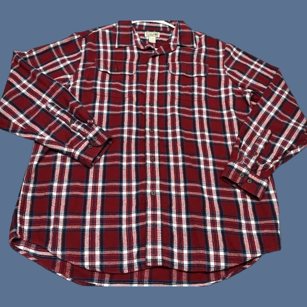 Vintage LL Bean Shirt Men's Large Long Sleeve Red Plaid Flannel Button Down Pockets Size US L / EU 52-54 / 3 - 1 Thumbnail