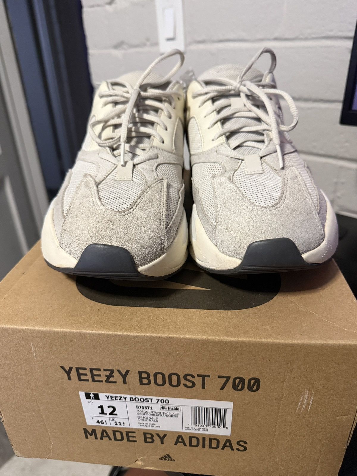 Yeezy Yeezy 700 Analog Size US 12 / EU 45 - 2 Thumbnail
