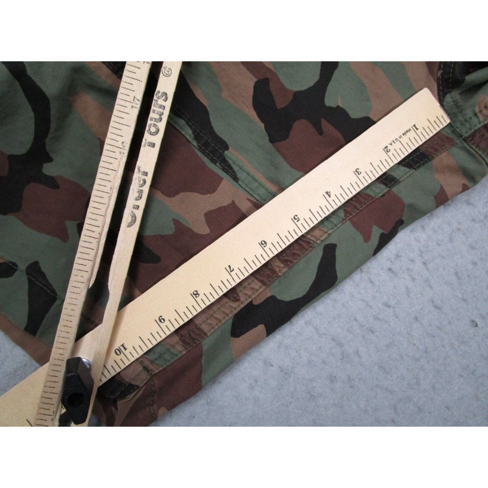 Superdry Superdry Mens 38 Green Camo Cargo Shorts 10" Military Streetwear Skate Size US 38 / EU 54 - 4 Thumbnail