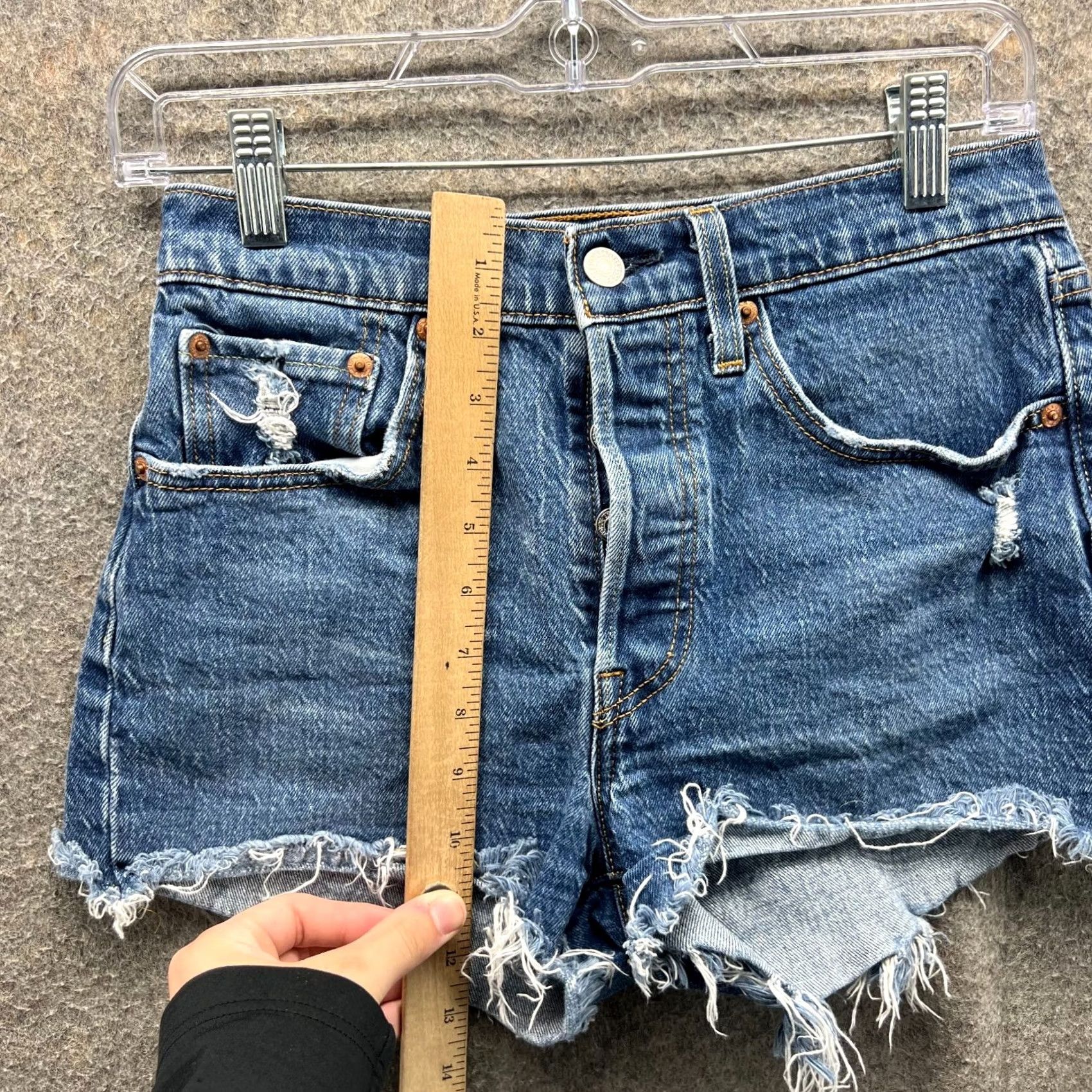 Levi's Levi's 501 Jeans Shorts Womens 26 Blue Denim High Rise Button Fly Light Wash Casual Size 26" / US 2 / IT 38 - 3 Thumbnail
