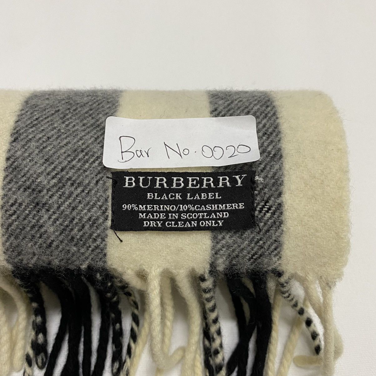 Burberry BURBERRYS SCARF MUFFLER BUR020 Size ONE SIZE - 8 Thumbnail