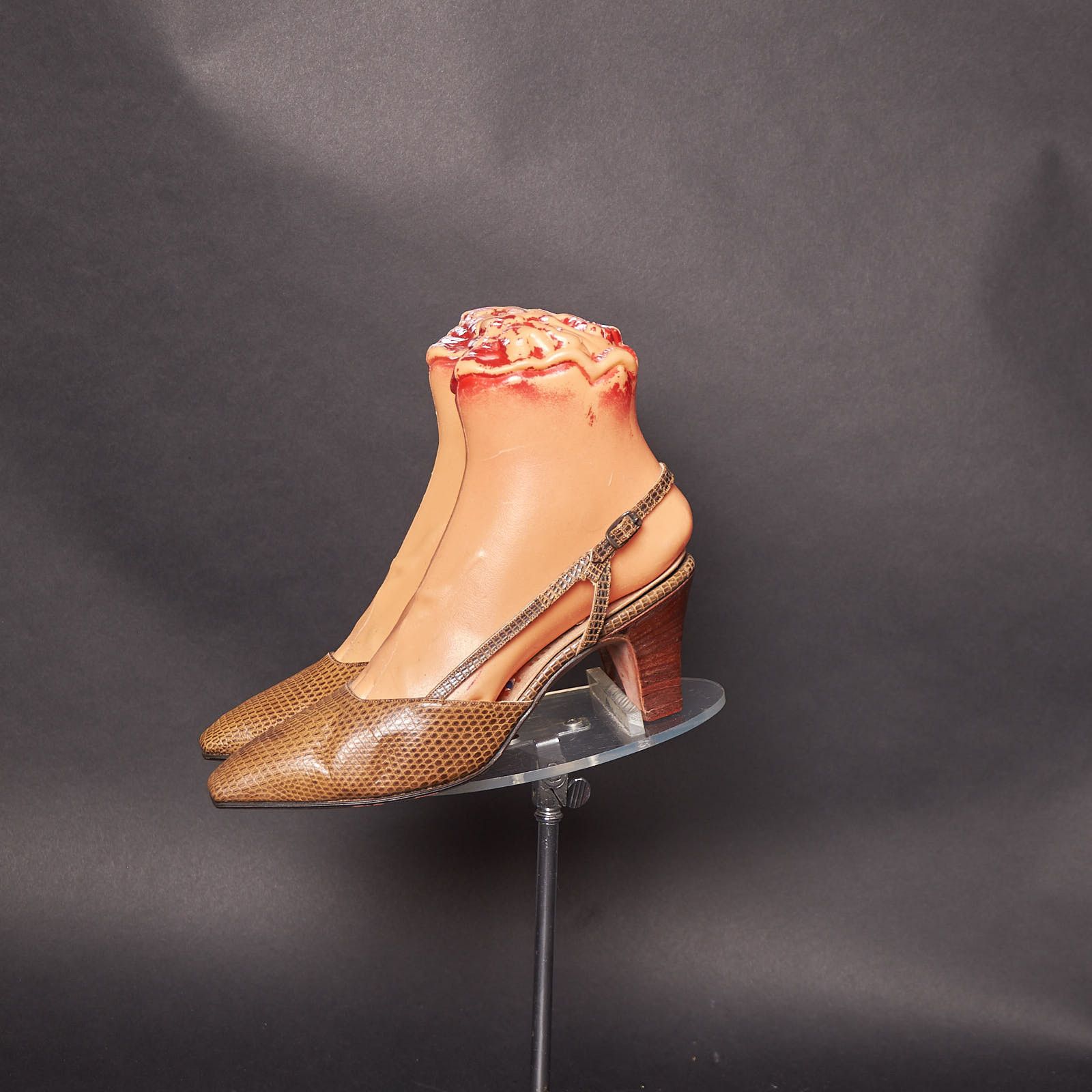 Vintage 1960s Tan Pressed Leather Slingbacks Low Heels Shoes Size US 6 / IT 36 - 3 Thumbnail