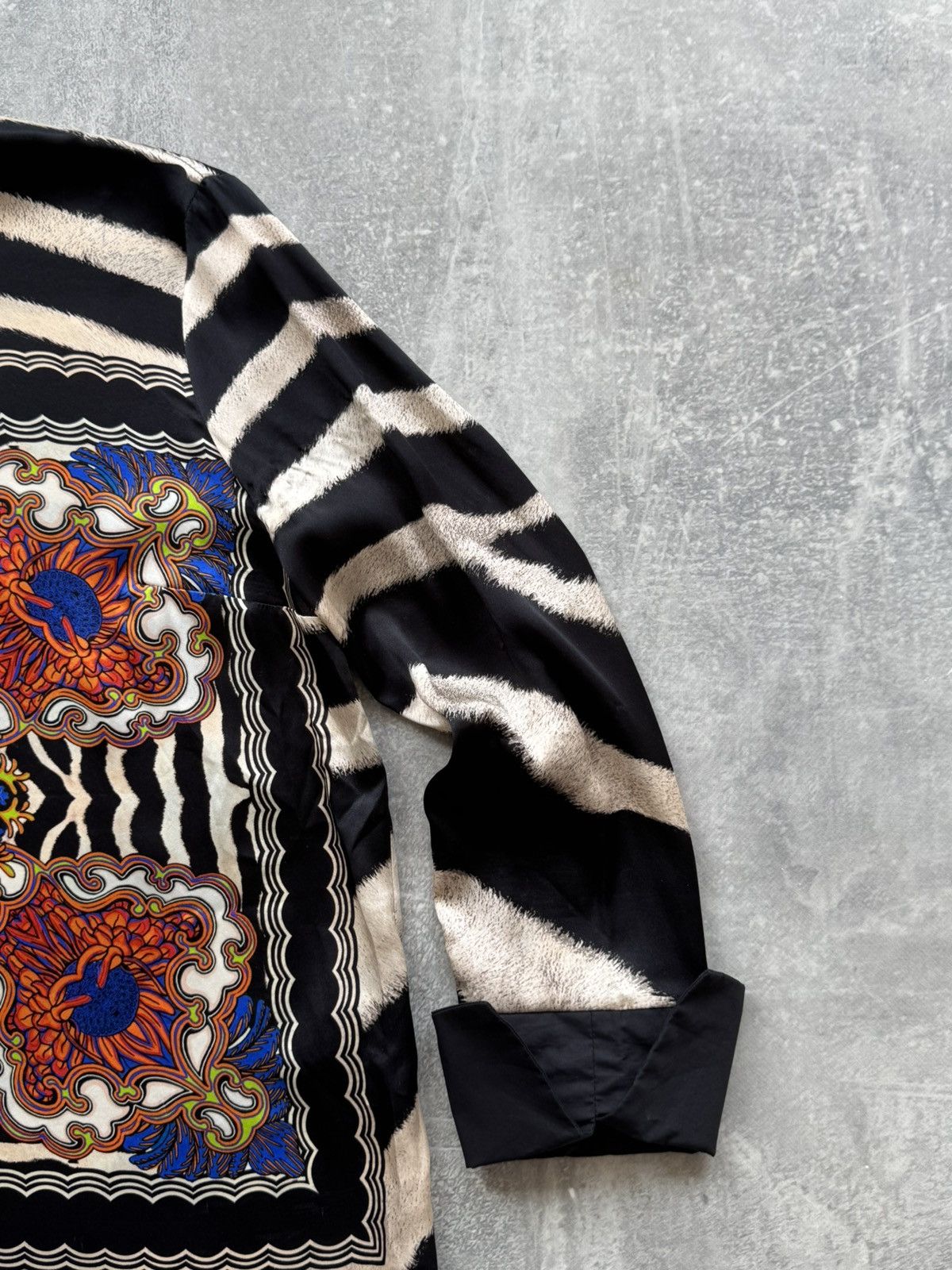 Just Cavalli Roberto Cavalli Zebra Silk Blouse Size M / US 6-8 / IT 42-44 - 3 Thumbnail