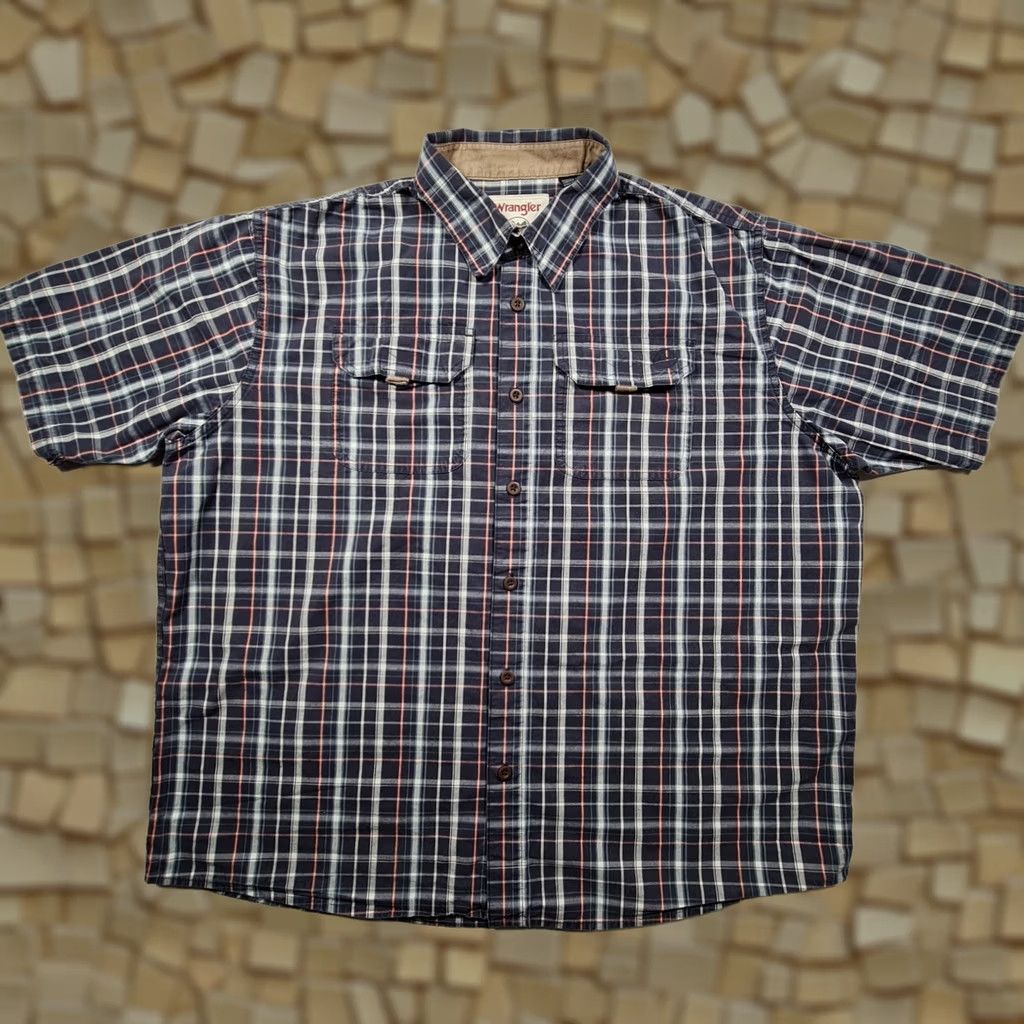 Wrangler VINTAGE Wrangler Mens Shirt Blue XL Check Short Sleeve Cotton Utility Button Up Size US XL / EU 56 / 4 - 1 Thumbnail