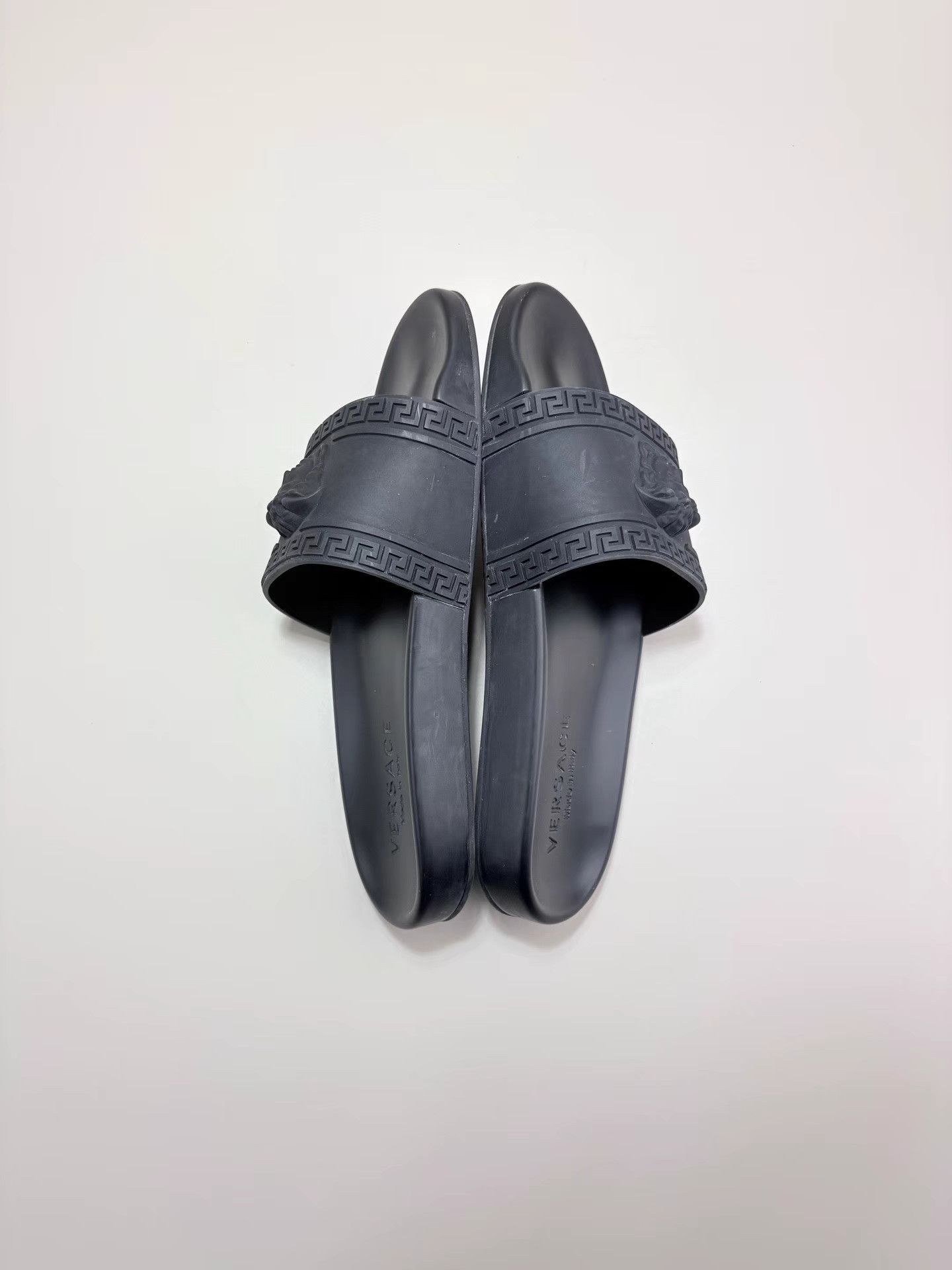 Versace Versace Medusa Slippers K1 Size US 9 / IT 39 - 4 Thumbnail