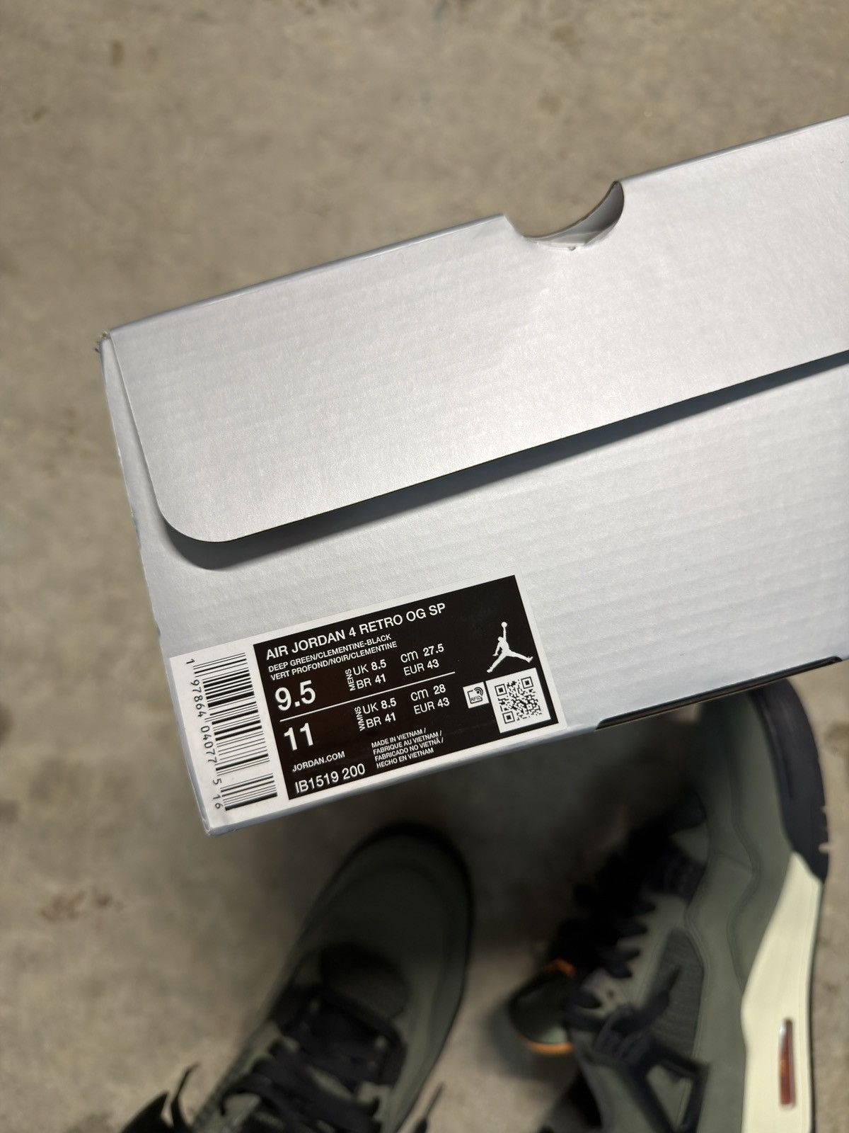 Jordan Brand Jordan 4 undefeated Size US 9.5 / EU 42-43 - 7 Thumbnail