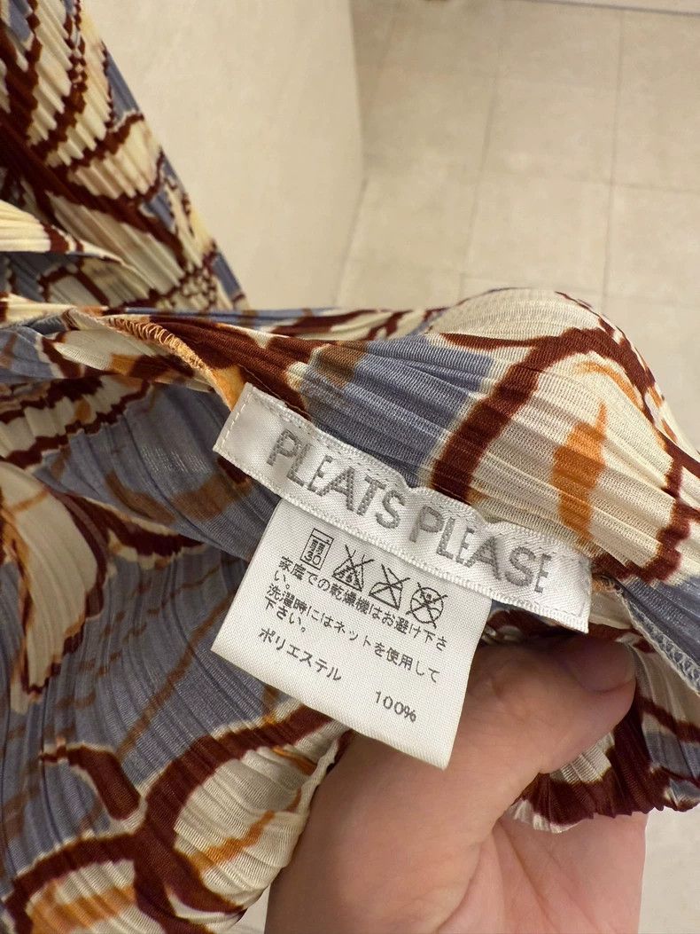Issey Miyake Issey Miyake size:3 A floral cardigan with a blue backgrou Size XS / US 0-2 / IT 36-38 - 4 Thumbnail