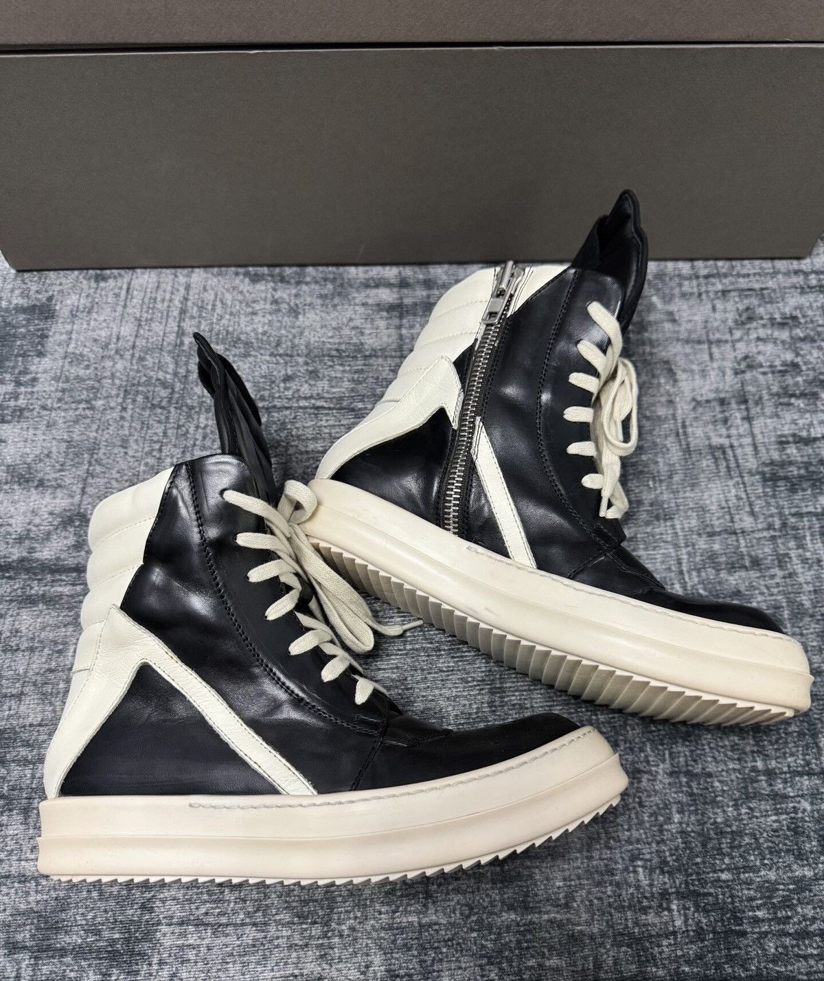 Rick Owens Rick Owens Mainline Triangle Sneakers Size US 8 / IT 38 - 3 Thumbnail