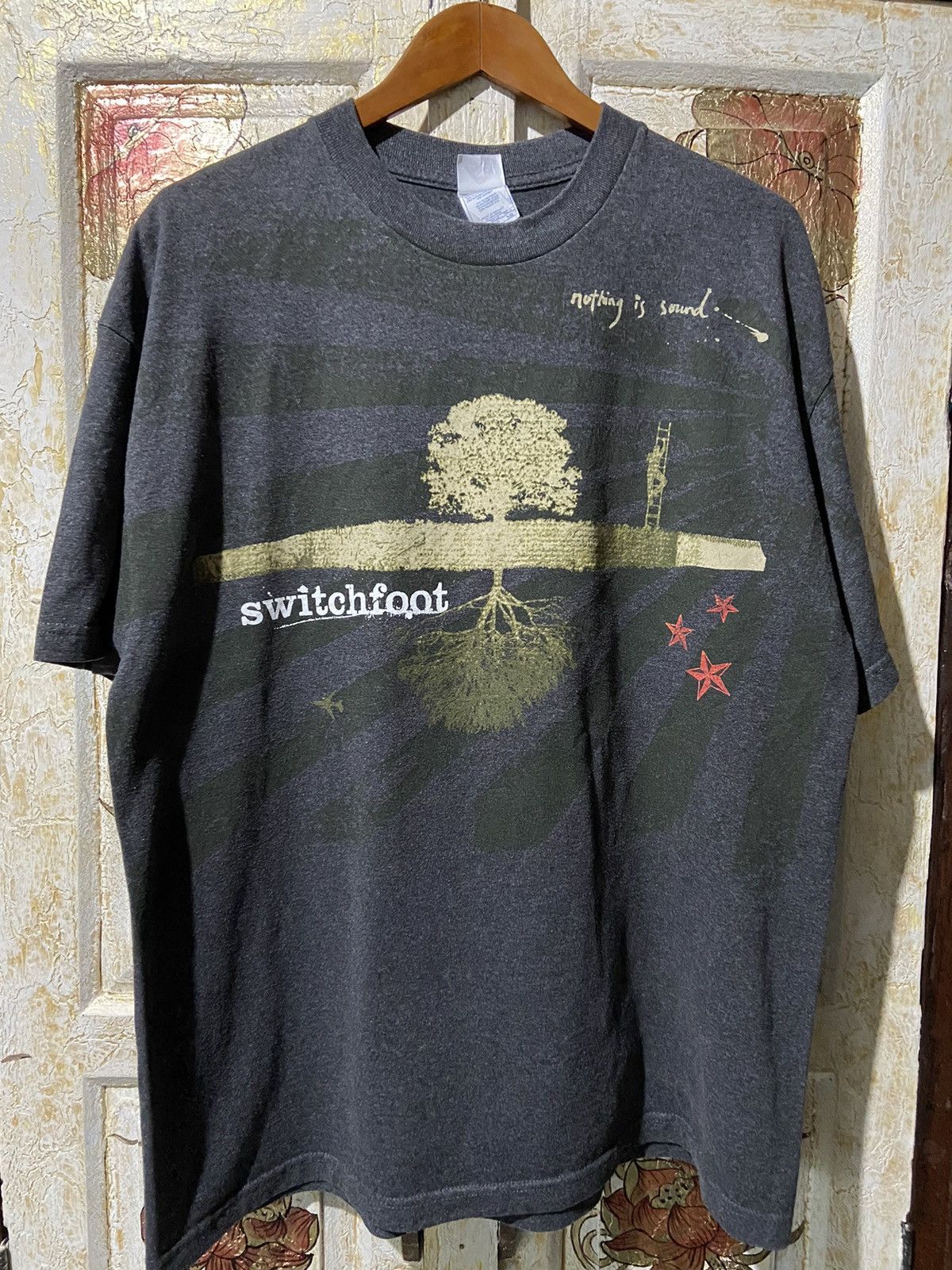image of Hype x Rock T Shirt Vintage Switchfoot Nothing Is Sound T-Shirt XL in Grey, Men's