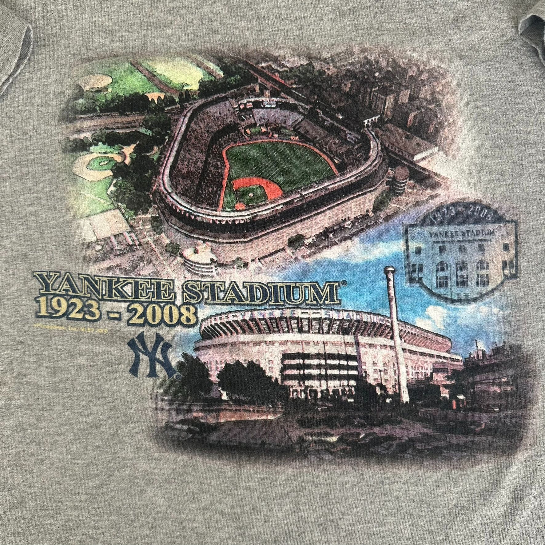 MLB Vintage New York Yankees Stadium T-Shirt Y2K MLB Baseball NY Size US XL / EU 56 / 4 - 2 Thumbnail