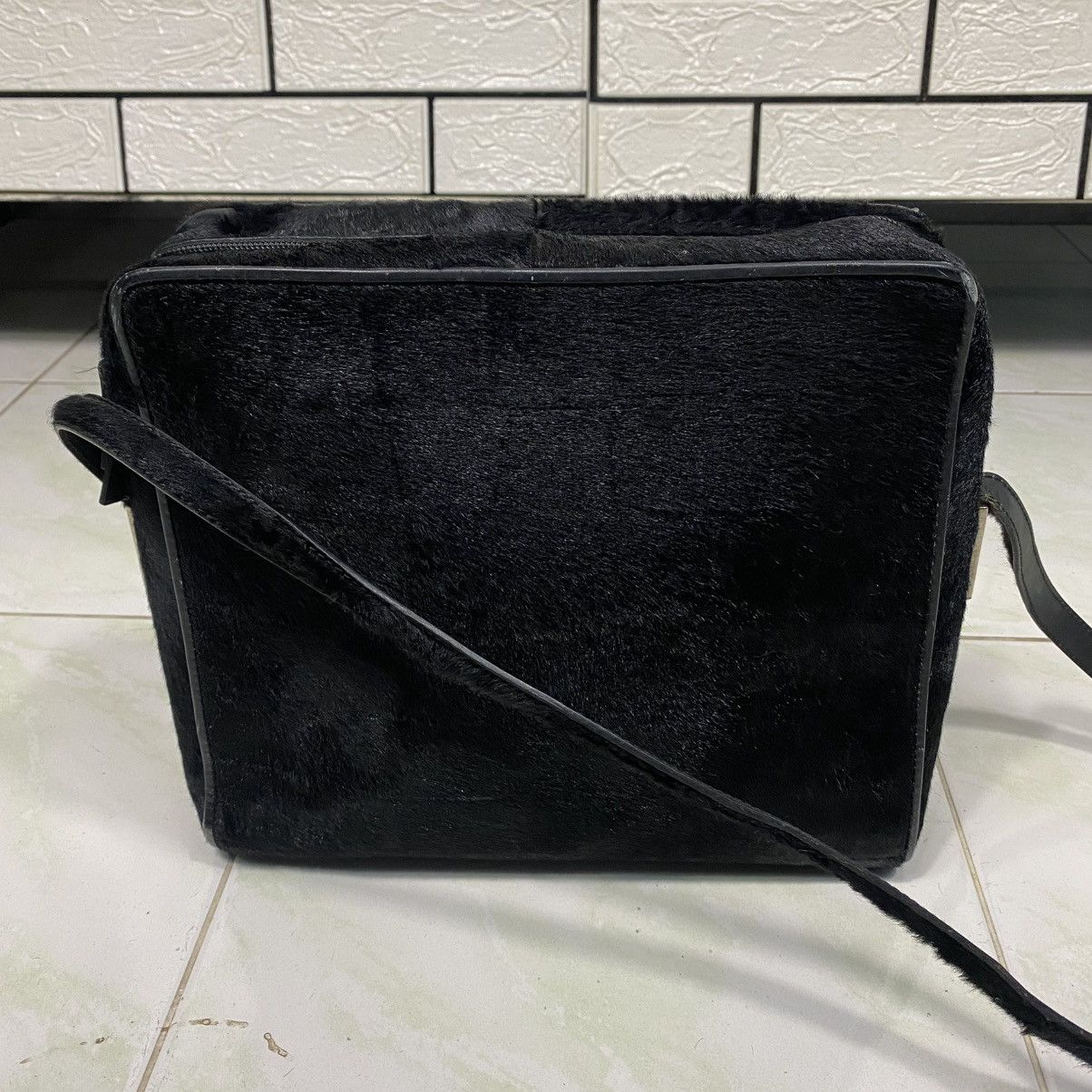 Gucci 🔥VINTAGE GUCCI PONY FUR CROSSBODY BAG Size ONE SIZE - 4 Thumbnail