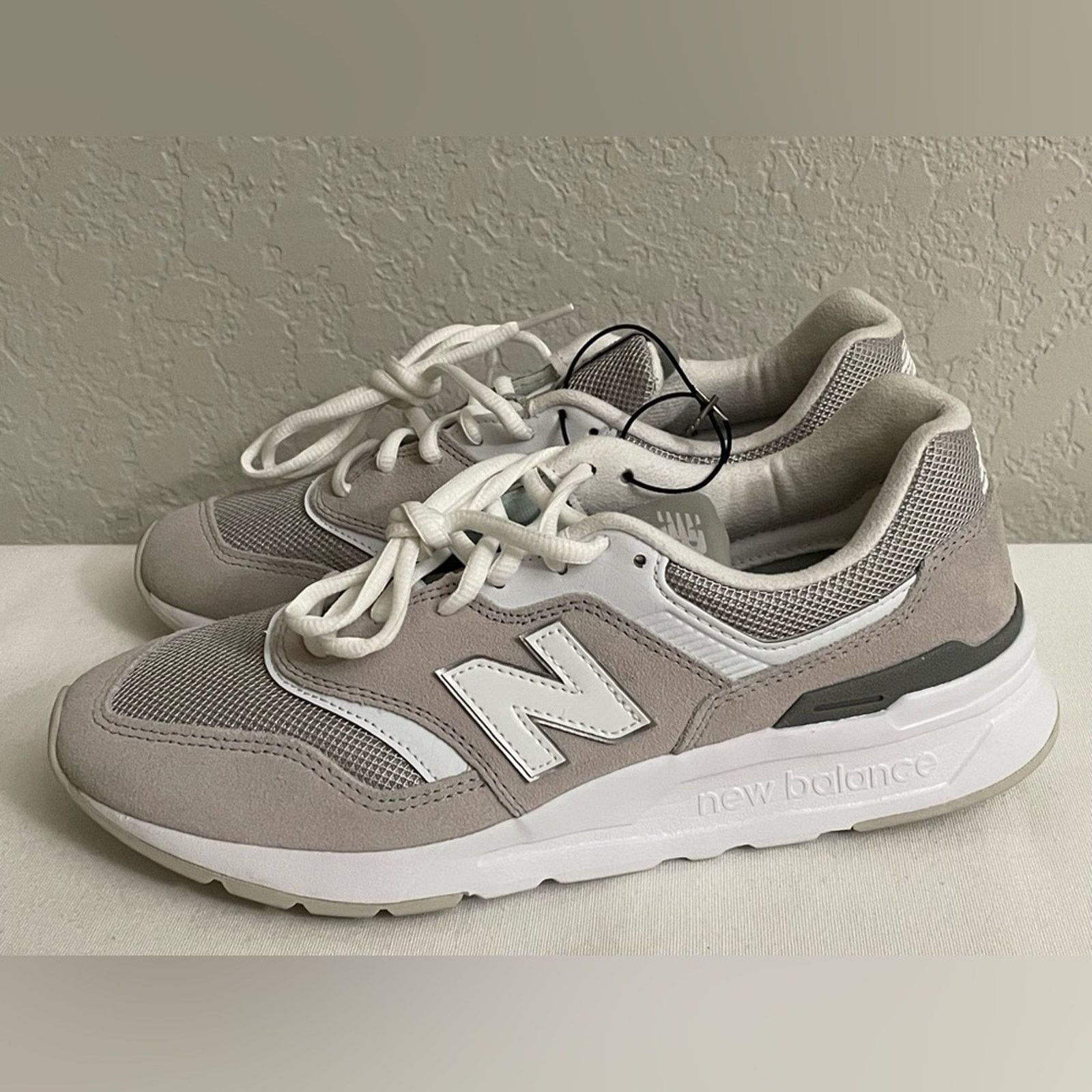 New Balance New Balance 997H Sneaker in Rain Cloud Women Size 8.5 Mens 7 Size US 8.5 / IT 38.5 - 4 Thumbnail