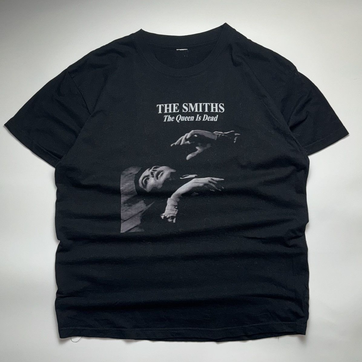 Band Tees The Smiths “The Queen is Dead” Band Tee Size US L / EU 52-54 / 3 - 1 Thumbnail
