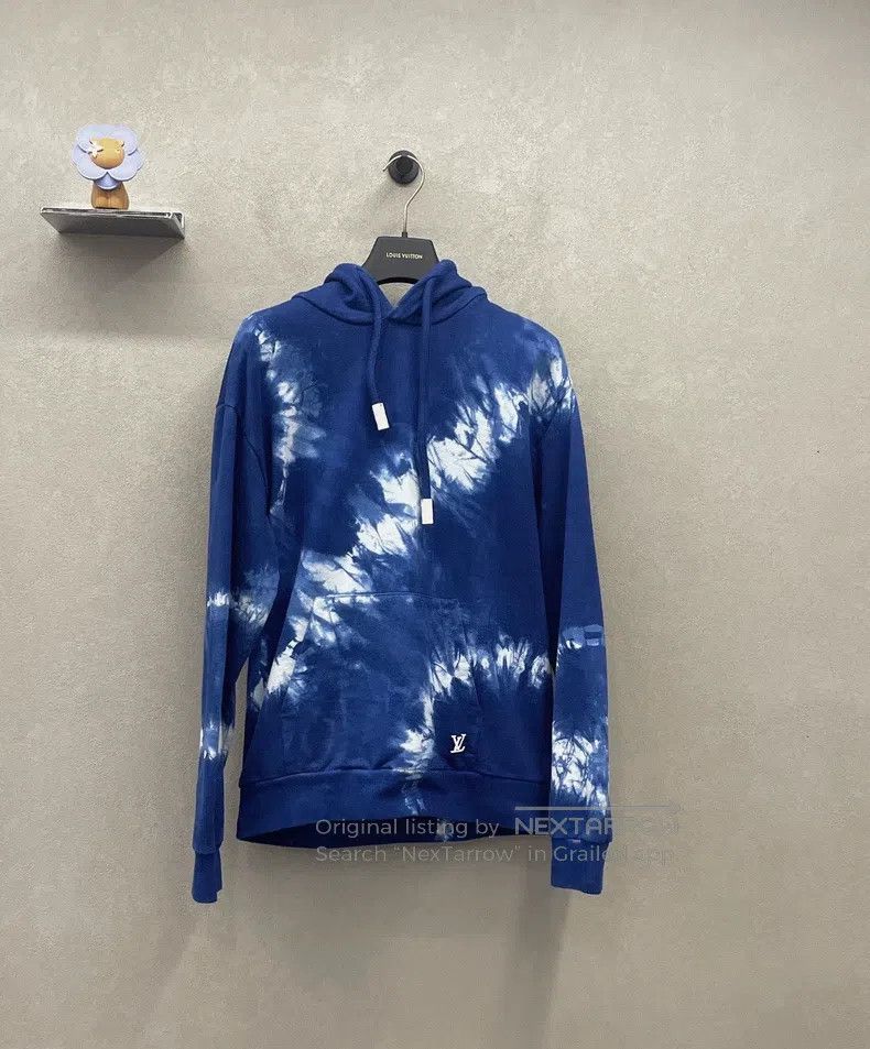 Louis Vuitton Louis Vuitton Blue Tie-Dye Hoodie Size US S / EU 44-46 / 1 - 5 Thumbnail