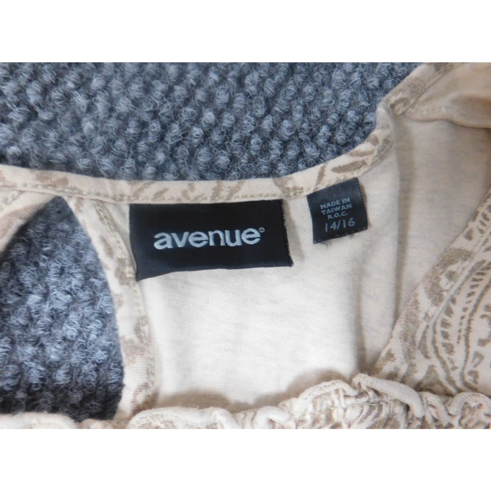 Avenue Avenue Womens Blouse 14 beige Pullover stretch Size XL / US 12-14 / IT 48-50 - 5 Thumbnail