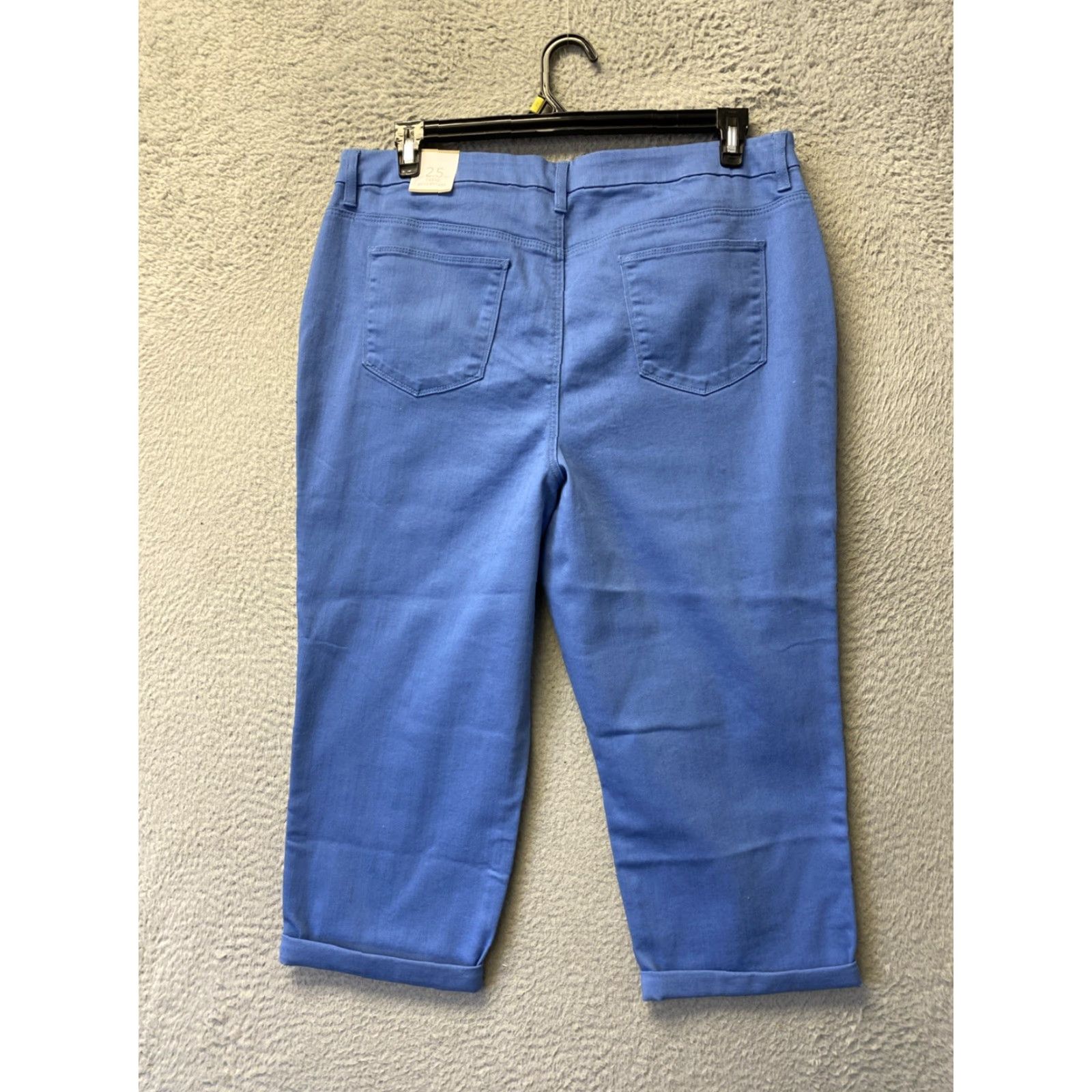Vintage Chico's Capri Jeans Women’s 36x22 Capri Denim Blue Capris Flat Front Mid Rise Straight Pull On NWT / 0426 Size 25" / US 0 / IT 36 - 6 Thumbnail