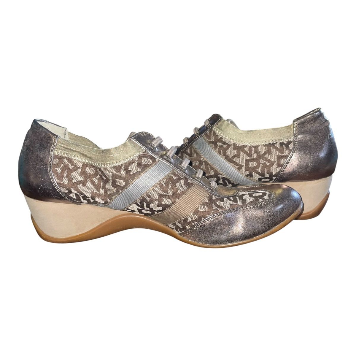 DKNY Vintage DKNY women’s brown wedge athletic shoes sneakers 7.5 Size US 7.5 / IT 37.5 - 4 Thumbnail