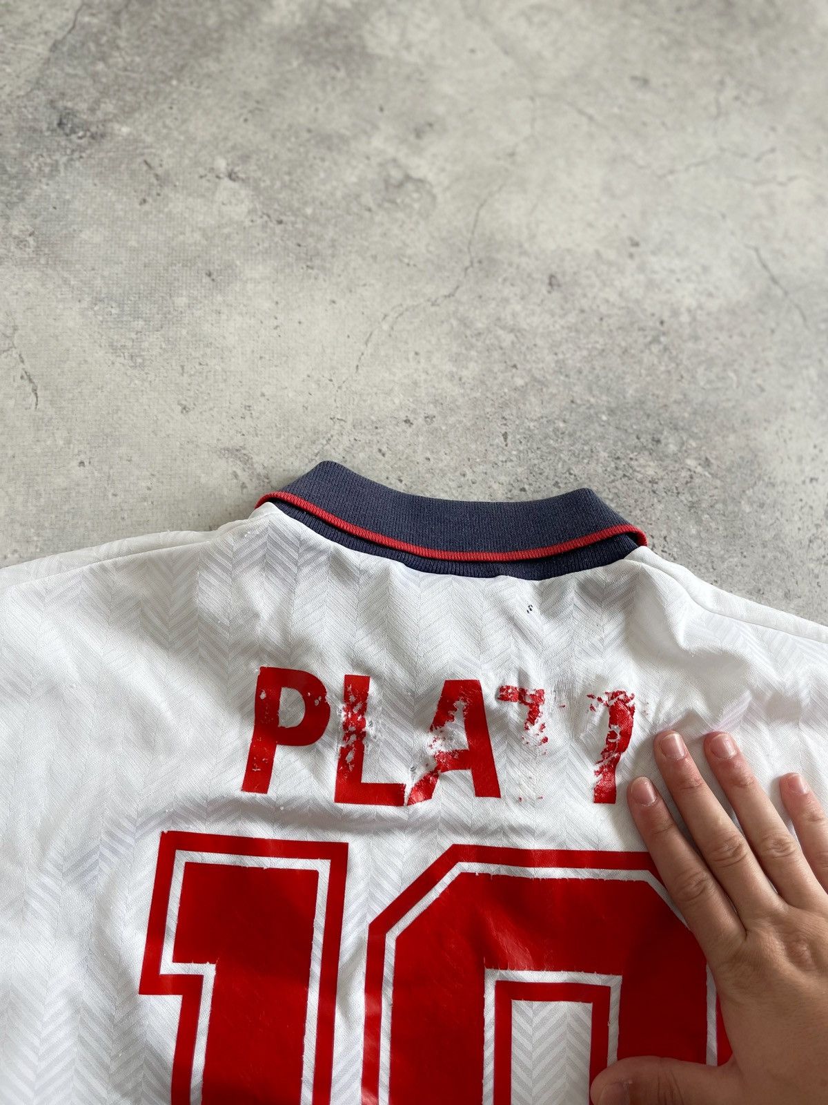 Umbro Vintage Umbro England 1993-1995 Home Soccer Player 10# Platt Size US M / EU 48-50 / 2 - 7 Thumbnail