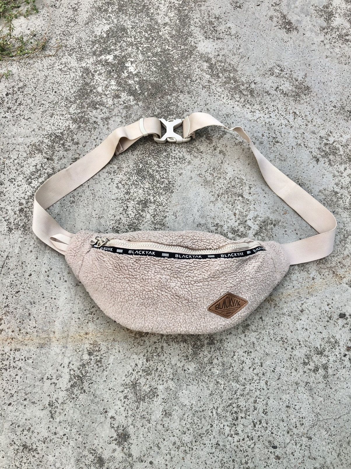 BLACKYAK BLACK YAK FLEECE FANNY PACK Size ONE SIZE - 1 Thumbnail