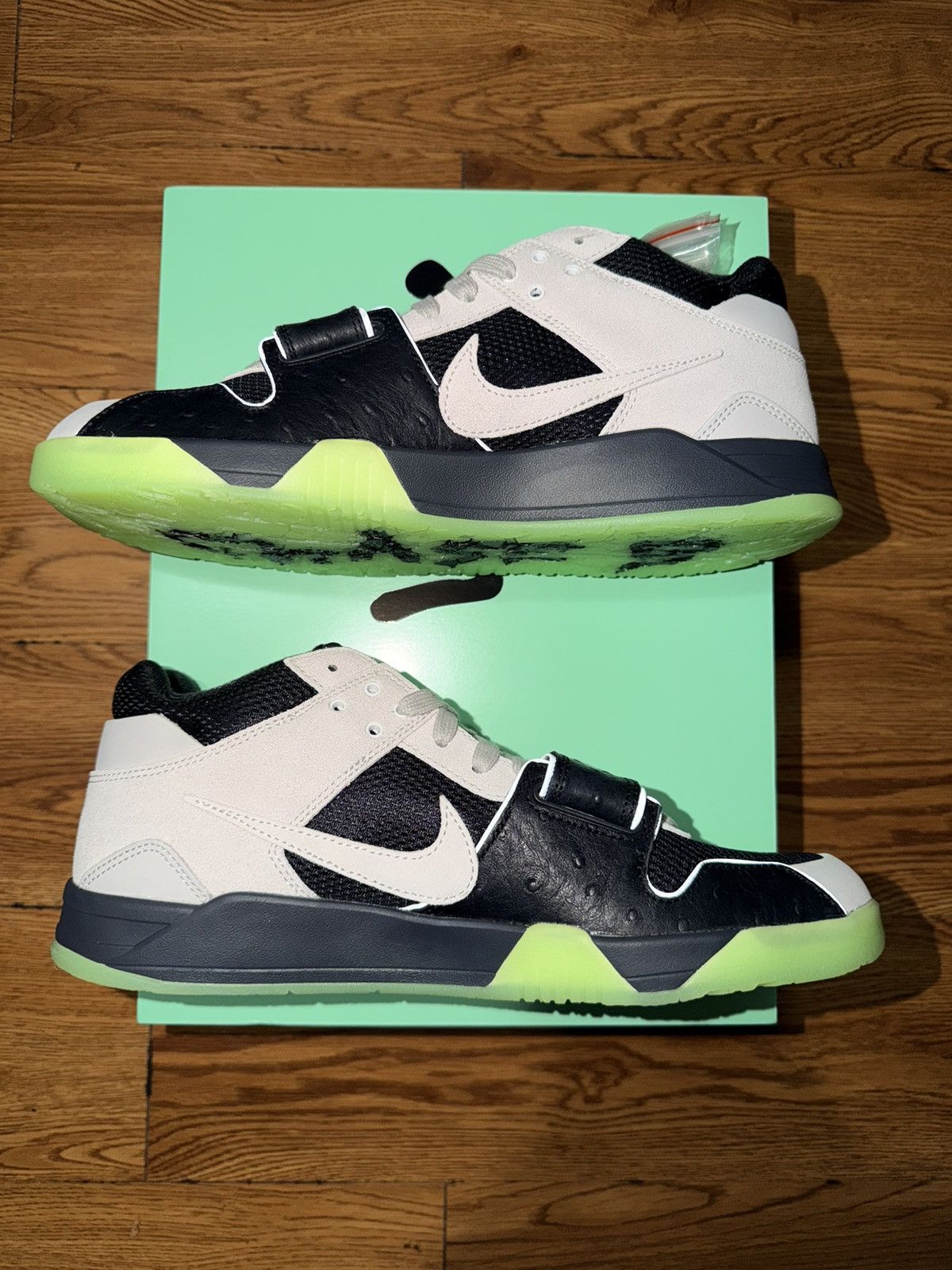 Nike × Travis Scott Jordan Jumpman Jack TR Travis Scott x Chase B Sz 10.5 Men’s Size US 10.5 / EU 43-44 - 2 Thumbnail