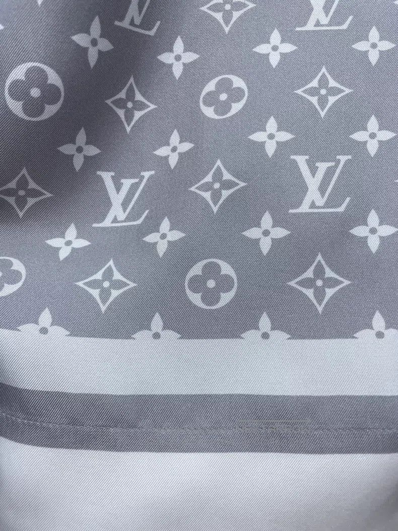 Louis Vuitton Louis Vuitton 25 Grey printed silk slacks pants Size 39" - 5 Thumbnail