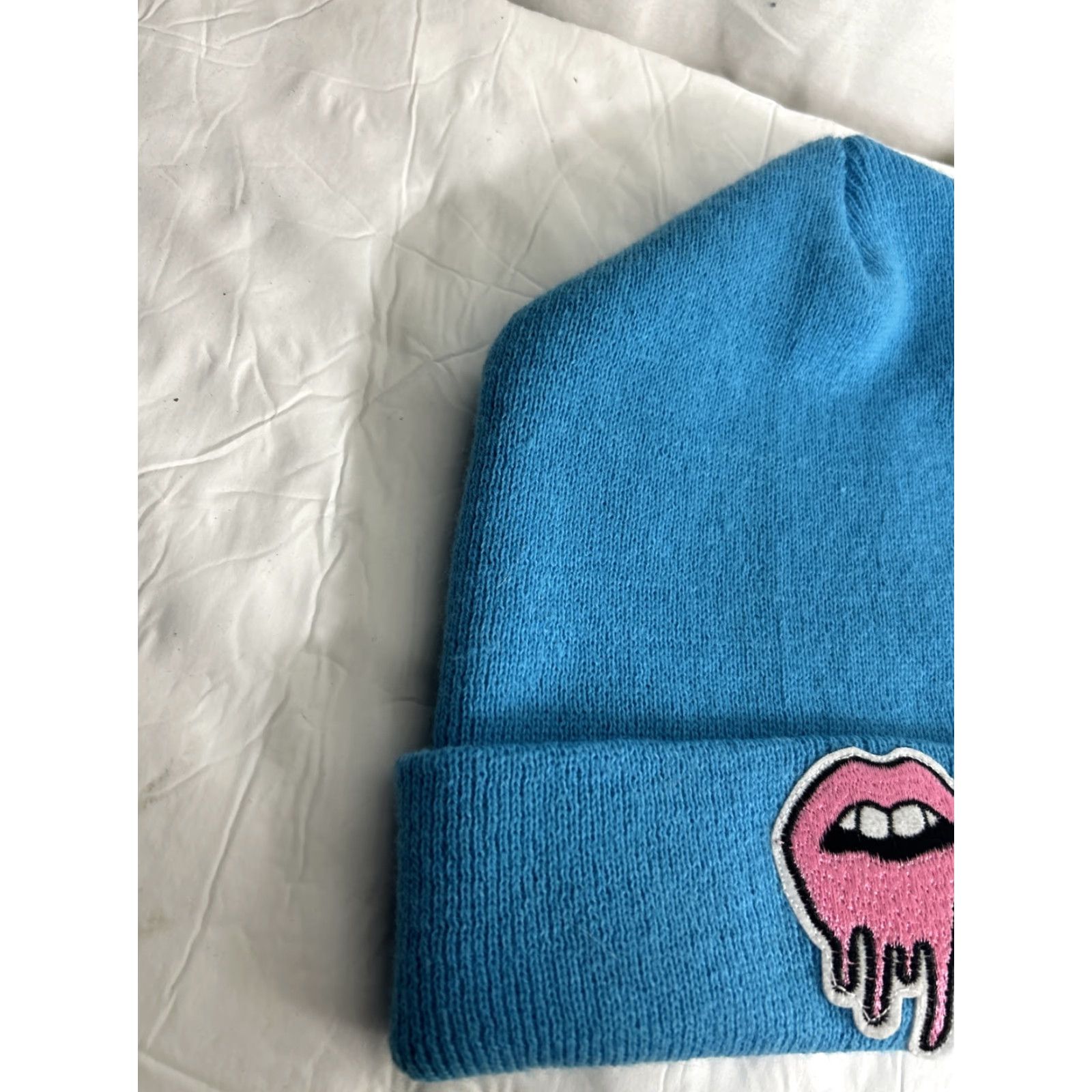 Vintage Messqueen Beanie Men One Size Blue Pink Skull Cap Polyester Street Wear Brooklyn Drip Mouth White? Size ONE SIZE - 3 Thumbnail
