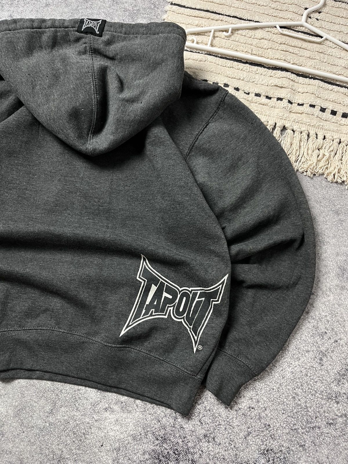 Tapout 🔥00'S TAPOUT Y2K BOXY GRUNGE USA MMA HOODIE UFC SK8 Size US M / EU 48-50 / 2 - 4 Thumbnail
