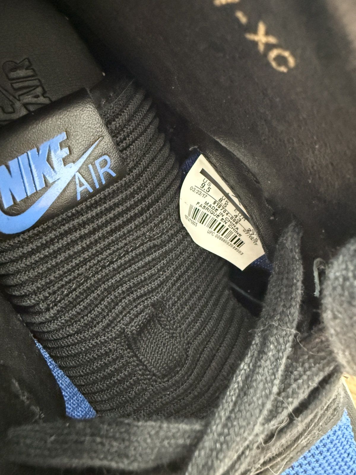 Jordan Brand Jordan 1 High Royal Flyknit Size US 9.5 / EU 42-43 - 10 Thumbnail