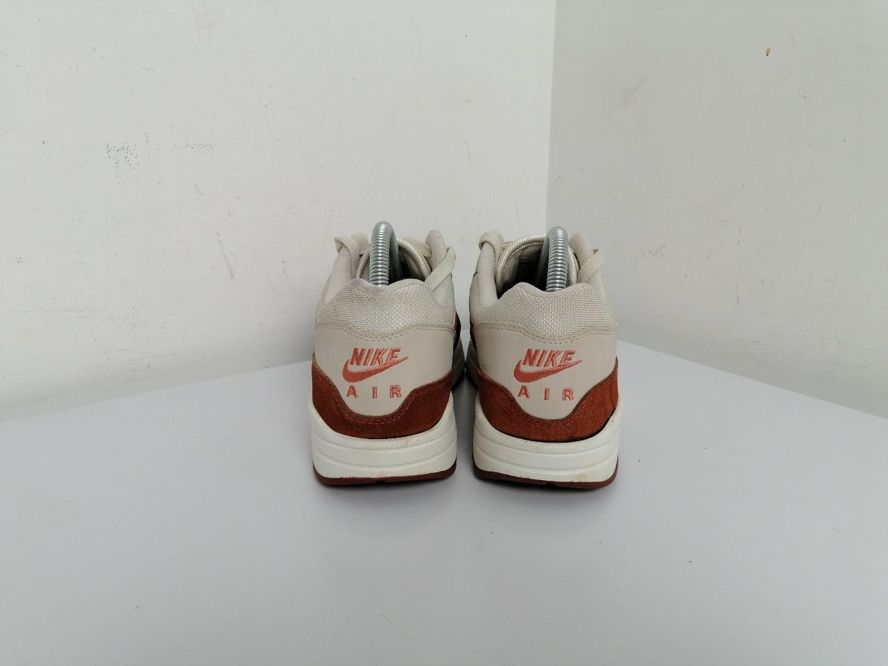 Nike Nike Air max 1 Mars Stone Size 9.5 Men Size US 9.5 / EU 42-43 - 5 Thumbnail