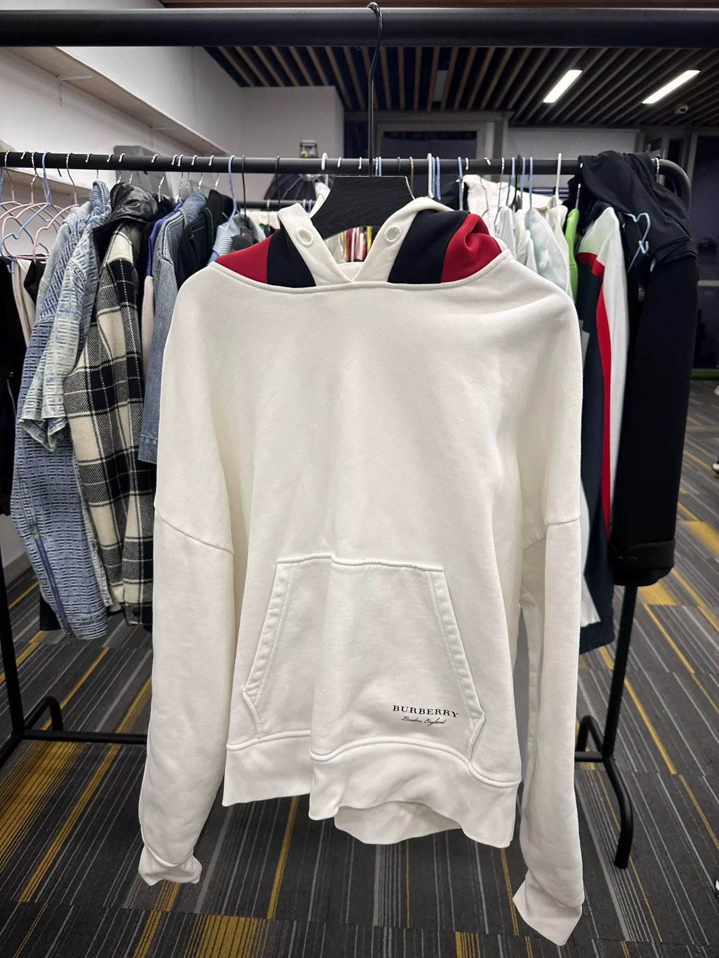 Burberry Burberry Hoodie xl Men Size US XL / EU 56 / 4 - 1 Thumbnail