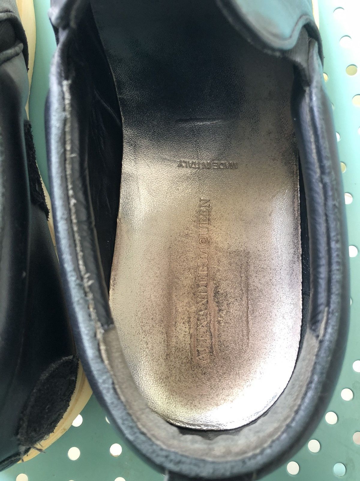 Alexander McQueen Alexander McQueen 432336 Black Leather Sneakers size 40 Size US 6.5 / EU 39-40 - 19 Thumbnail