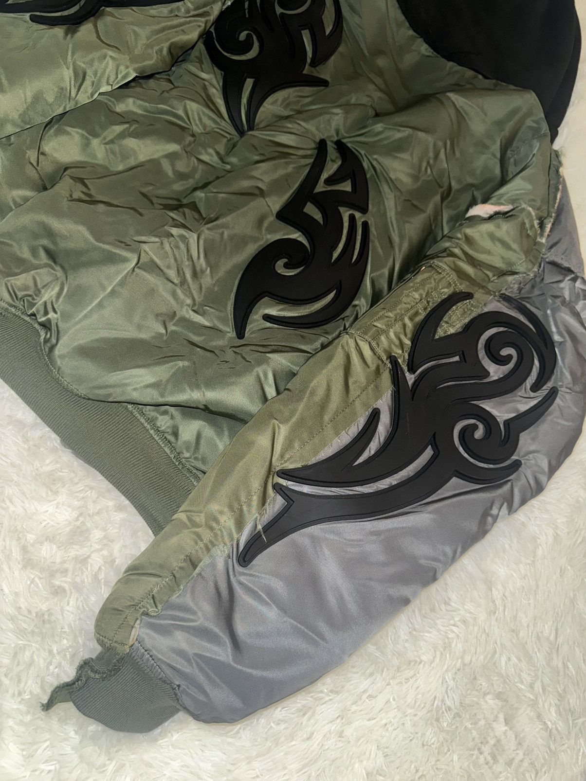 Alpha Industries × Vetements Vetements x Alpha Industries AW19 Tribal Bomber Size US XS / EU 42 / 0 - 6 Thumbnail