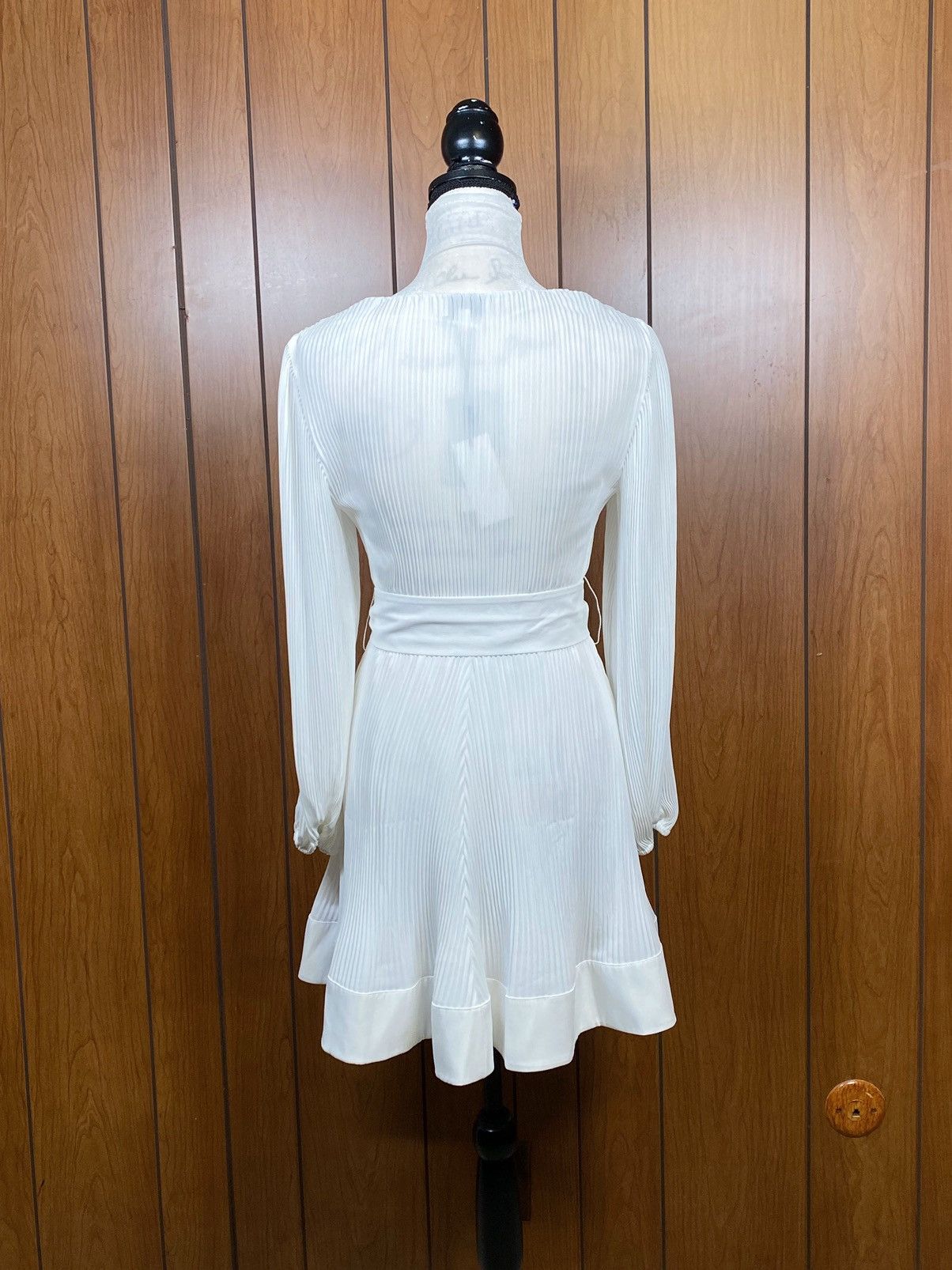 MILLY Milly Pleated Belted Long Sleeve Dress size 0 Size XS / US 0-2 / IT 36-38 - 7 Thumbnail