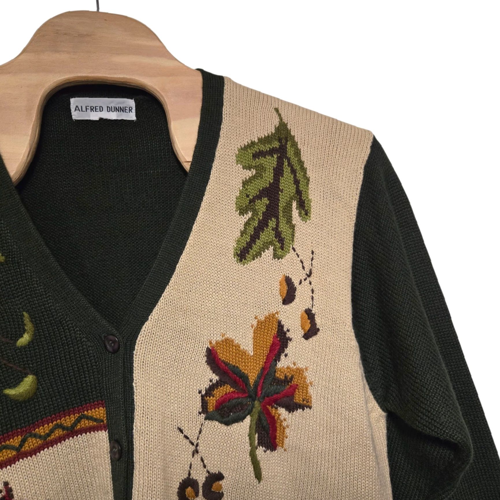 Vintage VINTAGE Alfred Dunner Cardigan Sweater Knit Embroidered Green Roses 2XL Women Fall/Autumn Size XXL / US 16-18 / IT 52-54 - 7 Thumbnail