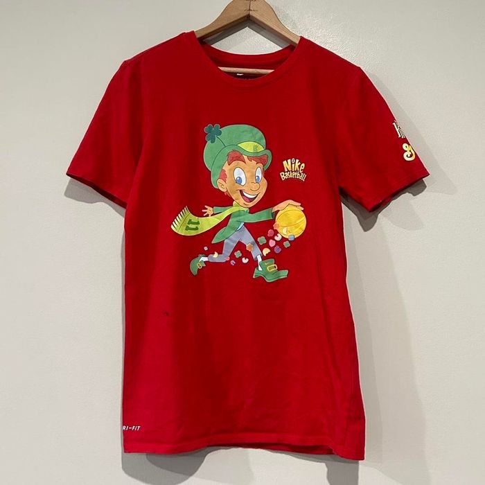 Nike lucky clearance charms shirt