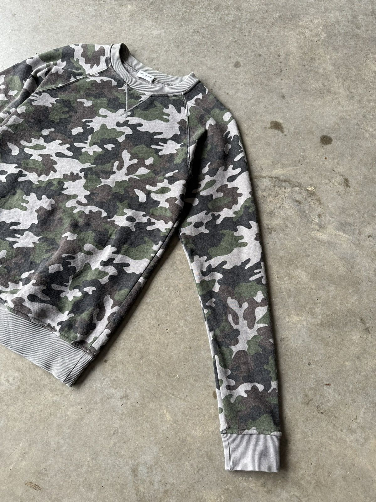 Saint Laurent Paris Saint Laurent Paris FW15 Camo Crewneck Size US XS / EU 42 / 0 - 3 Thumbnail