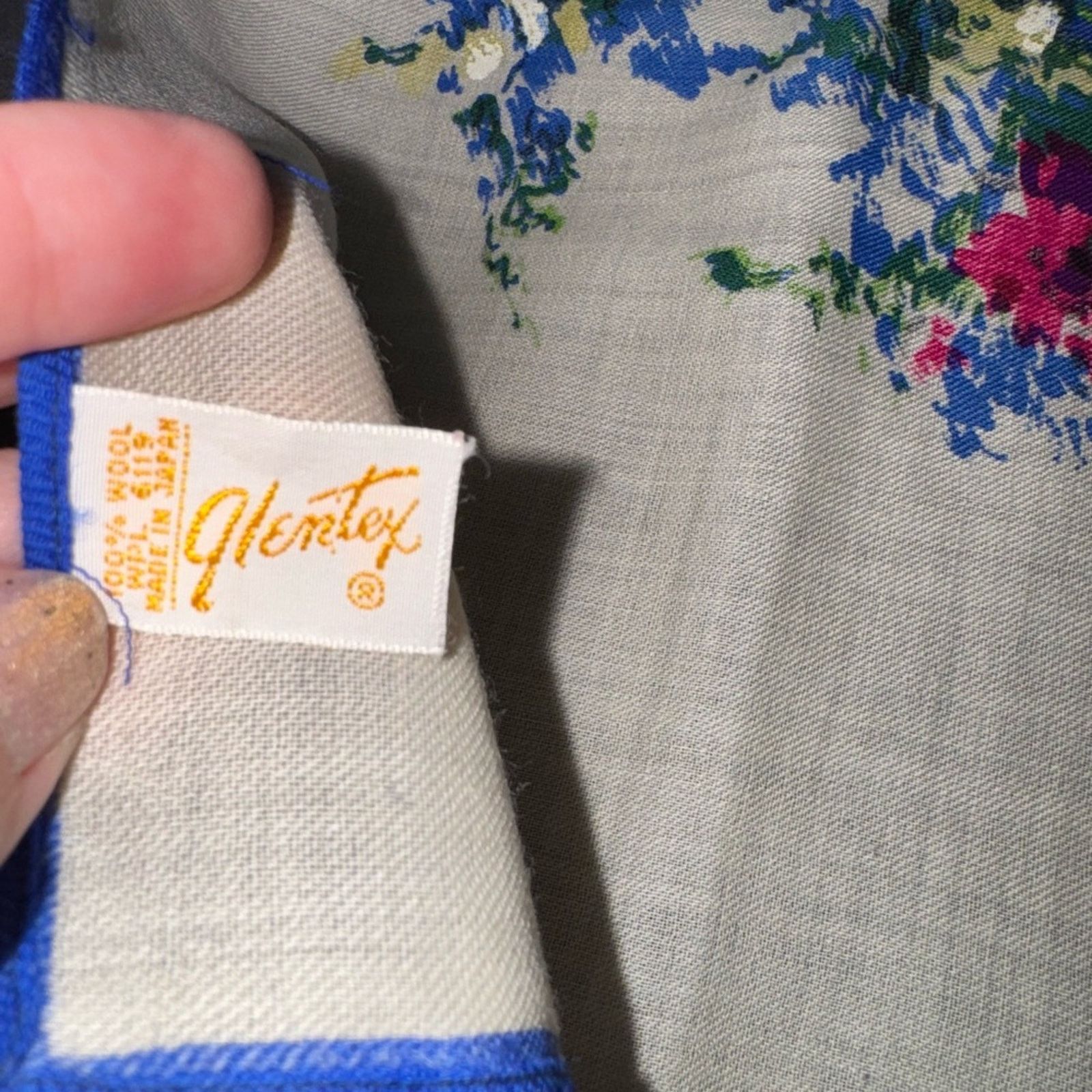 NBDN Nobrandedon VTG Glentex 100% fine wool floral scarf Size ONE SIZE - 3 Thumbnail