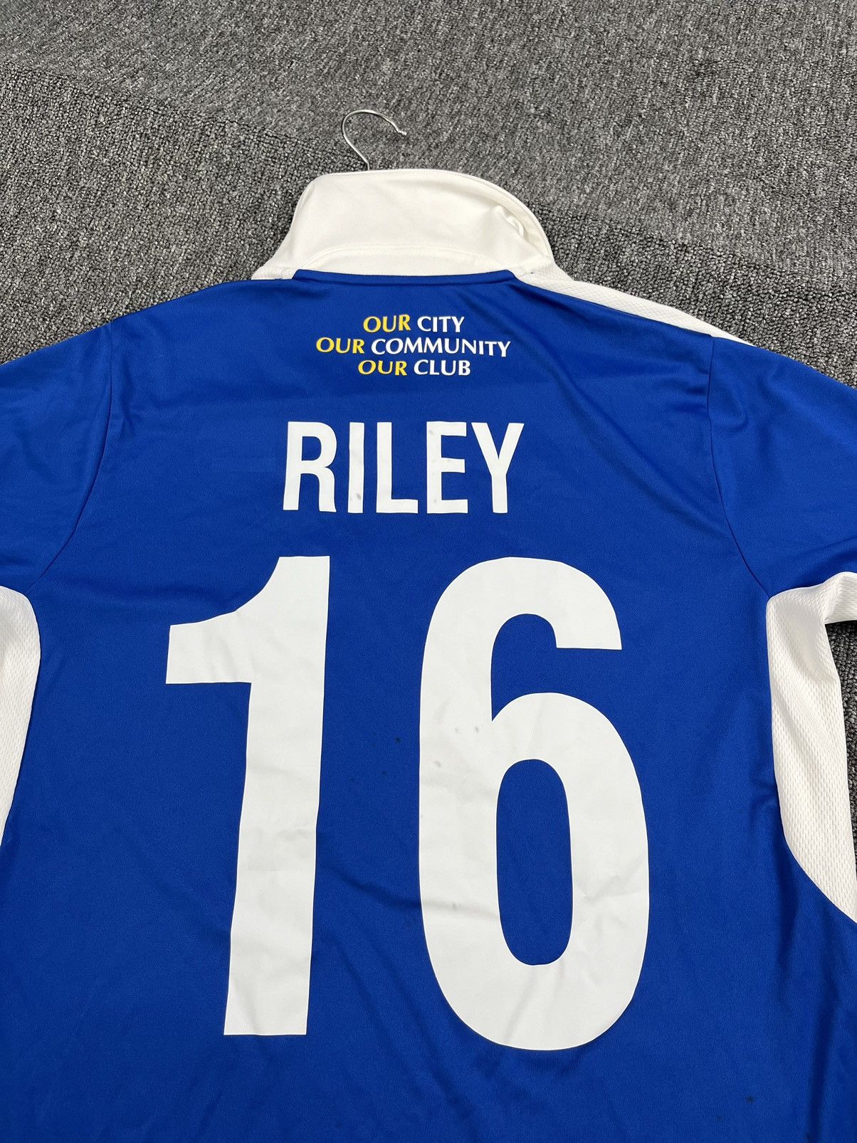 Puma PUMA CHESTER CITY FOOTBALL CLUB SOCCER JERSEY 16 RILEY Size US M / EU 48-50 / 2 - 7 Thumbnail