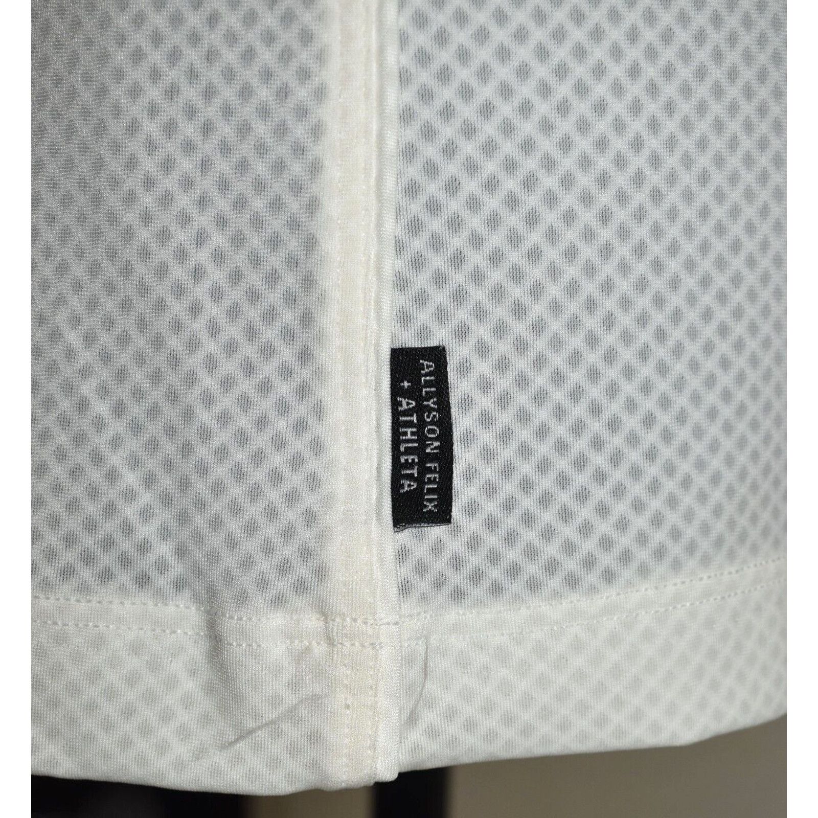 Athleta A5 NWT ALLYSON FELIX + ATHLETA SuperSonic Racerback Top Sz L Size L / US 10 / IT 46 - 5 Thumbnail