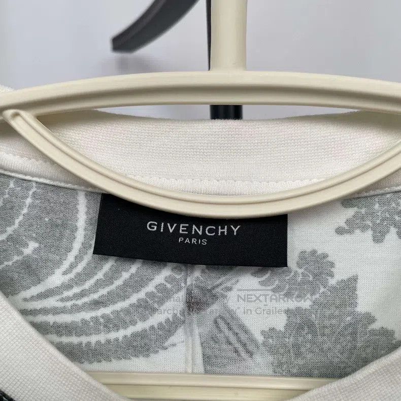 Givenchy Givenchy Cotton Printed Short Sleeve Shirt (Emerald Green, Size US M / EU 48-50 / 2 - 3 Thumbnail