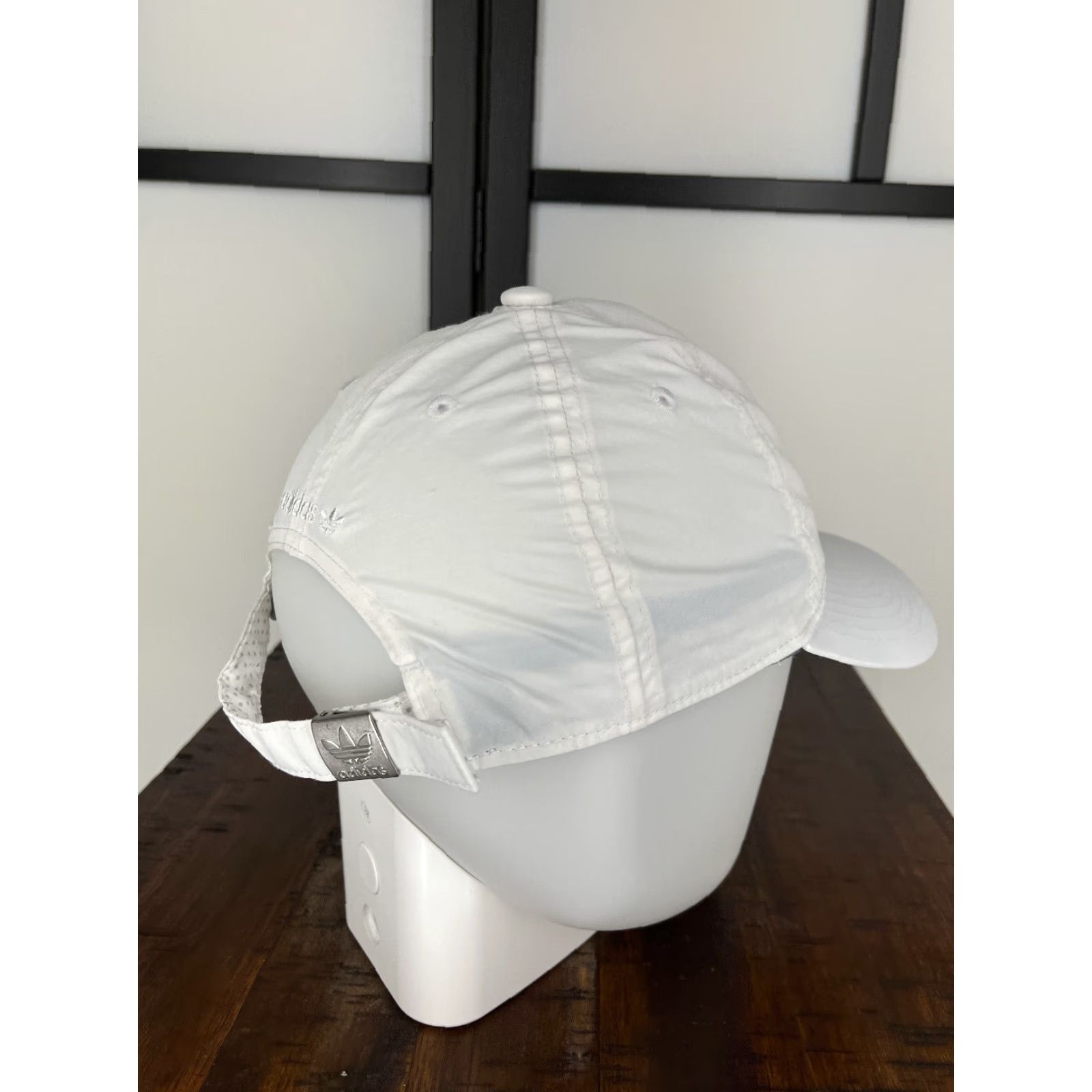 Adidas adidas Golf Hat Womens One Size White Logo Embroidered Adjustable 100% Nylon Sports Casual Size ONE SIZE - 7 Thumbnail