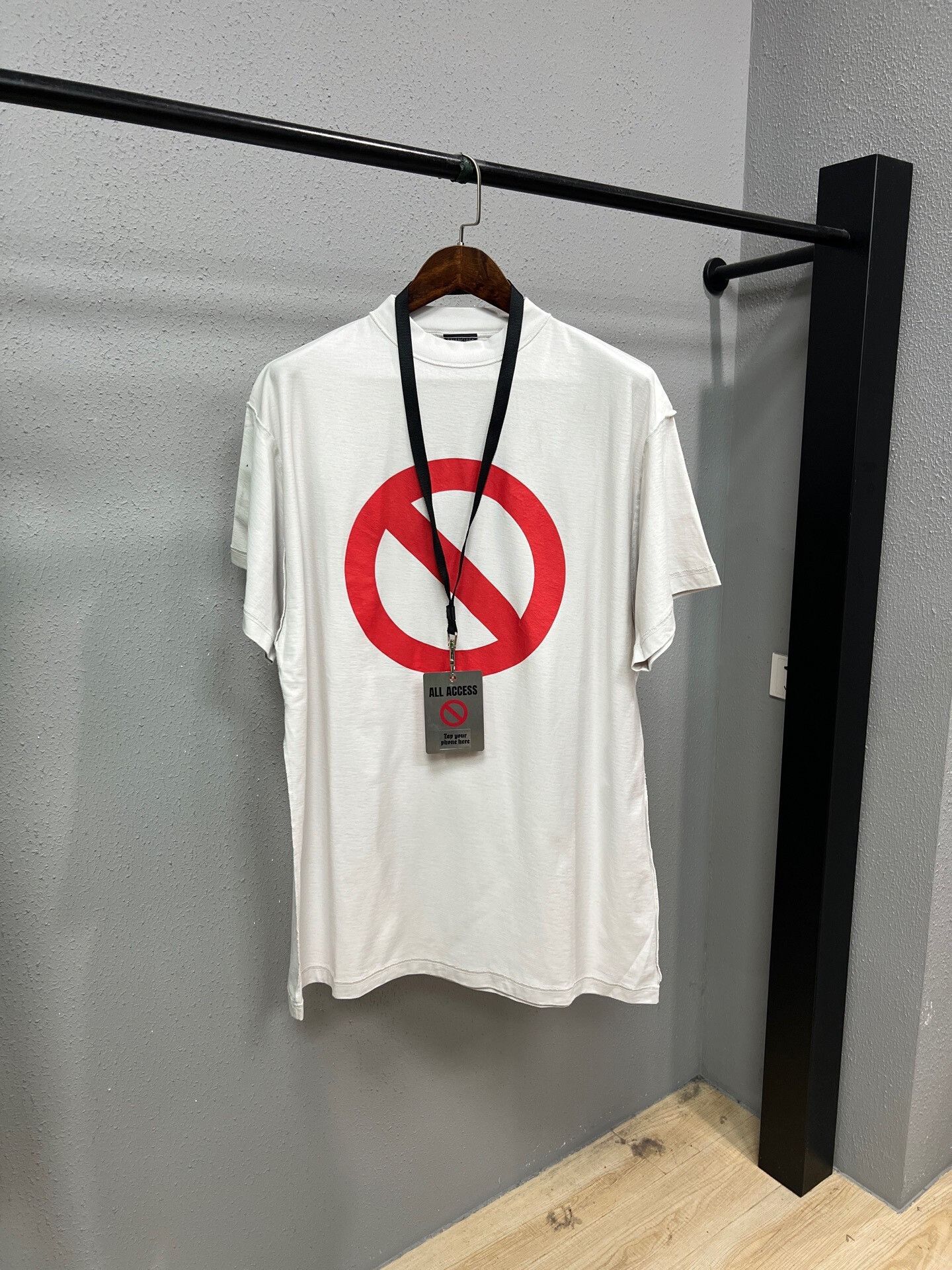 Balenciaga Balenciaga BFRND Short Sleeve T-Shirt Size US XS / EU 42 / 0 - 1 Thumbnail