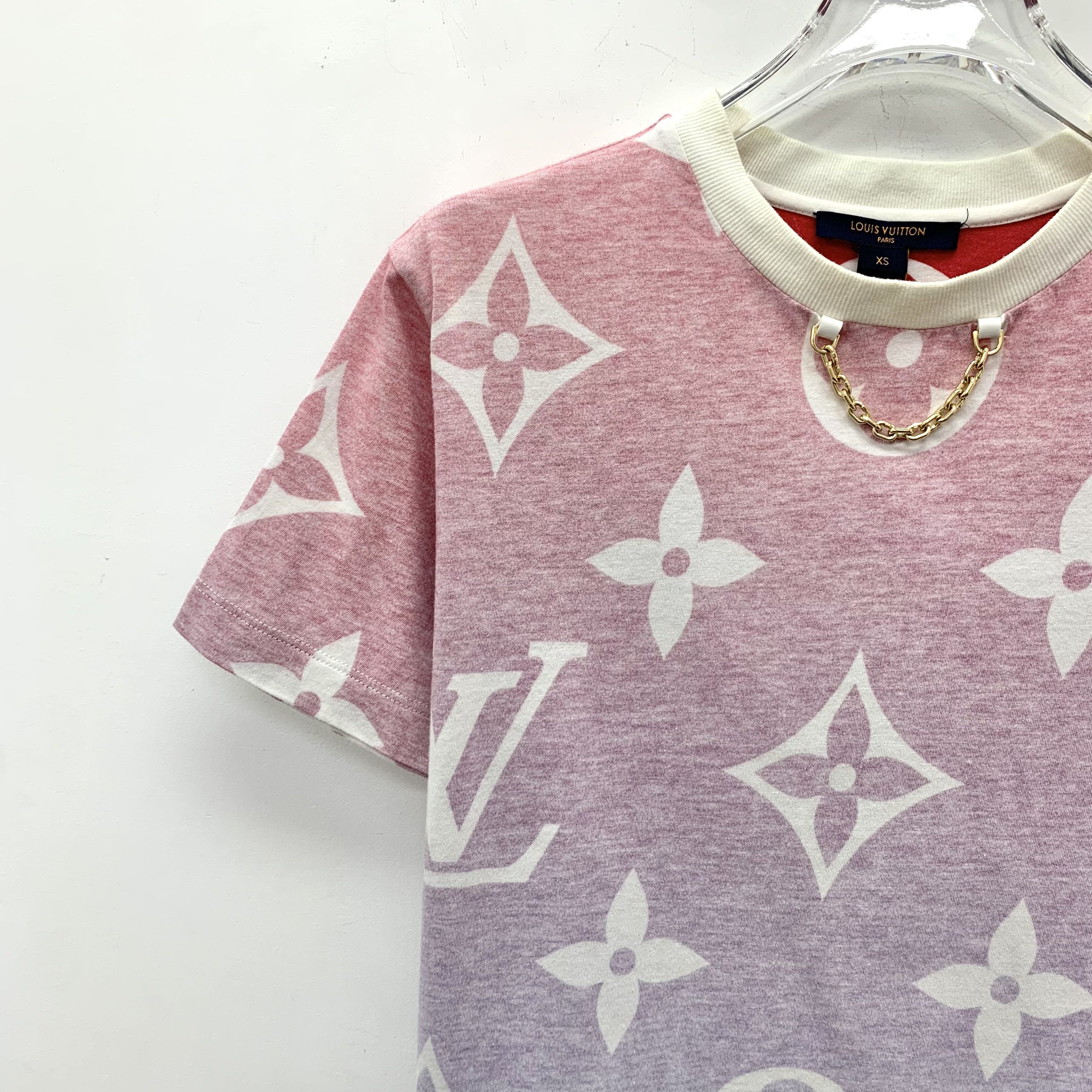 Louis Vuitton Louis Vuitton Gradient Monogram T-Shirt Multicolor (XS) Size US XS / EU 42 / 0 - 3 Thumbnail
