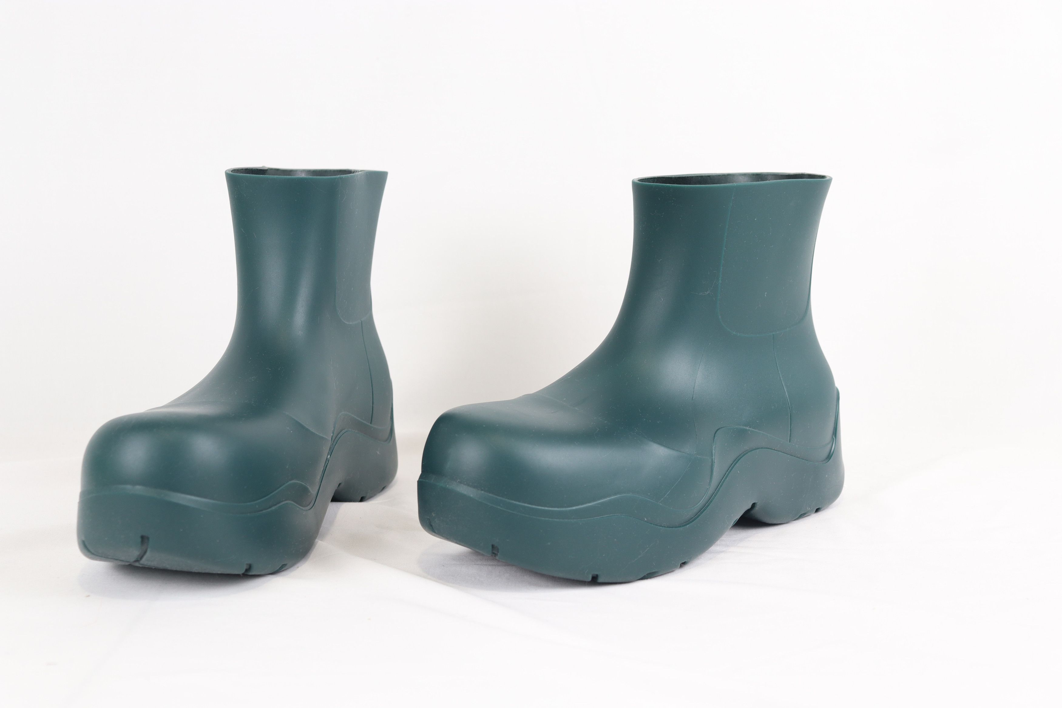 Bottega Veneta o1rshd11223 Puddle Ankle Boot with Matt Rubber in Inkwell Size US 9 / EU 42 - 6 Thumbnail