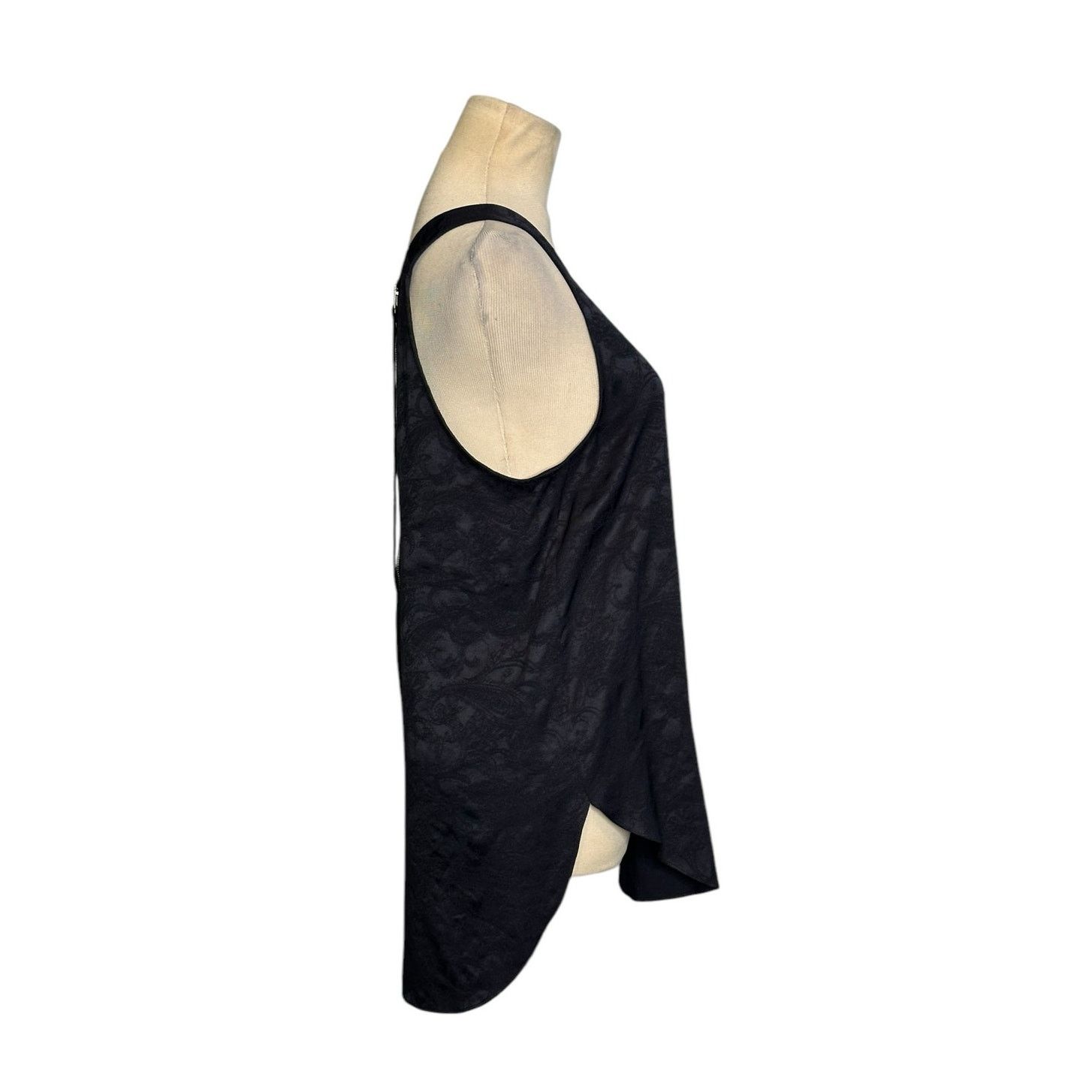 Aritzia Wilfred Black Paisley Brocade Back Zip Tank Top Size Small Size S / US 4 / IT 40 - 6 Thumbnail
