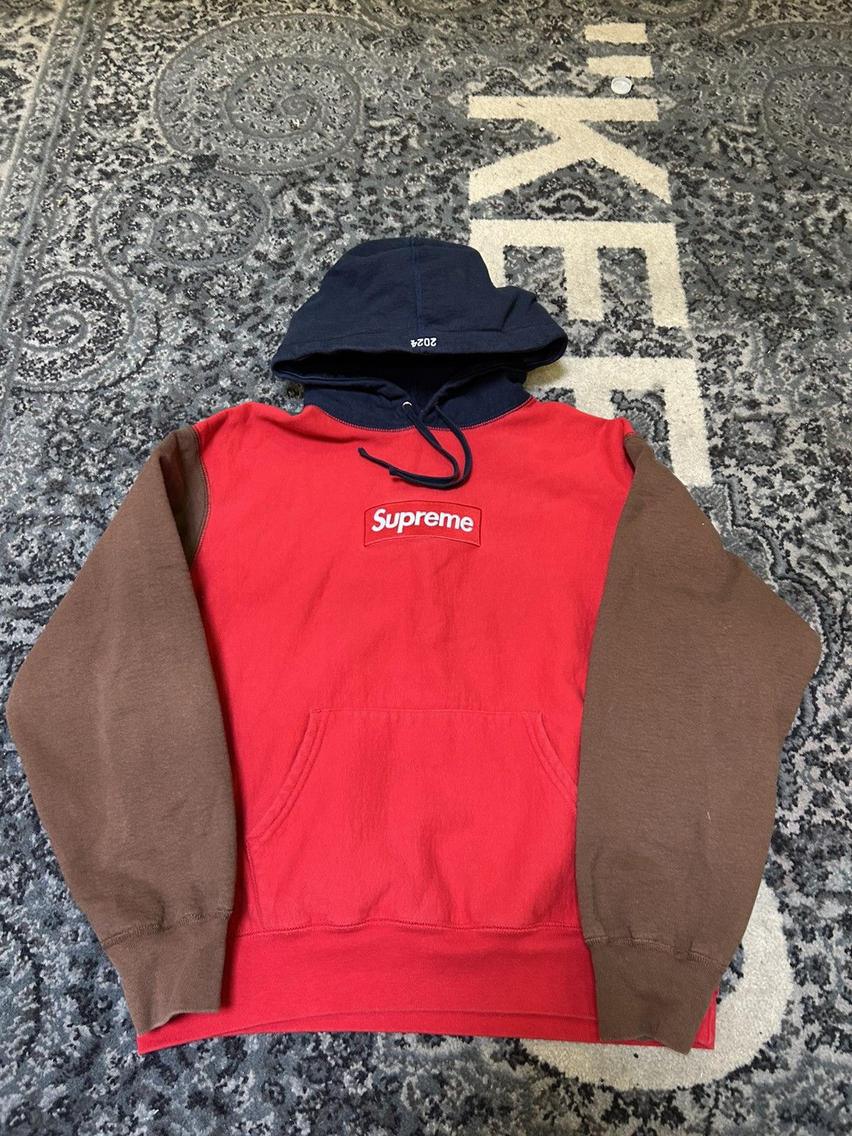 Supreme Supreme Multi Color Box Logo Hoodie Size US S / EU 44-46 / 1 - 1 Thumbnail
